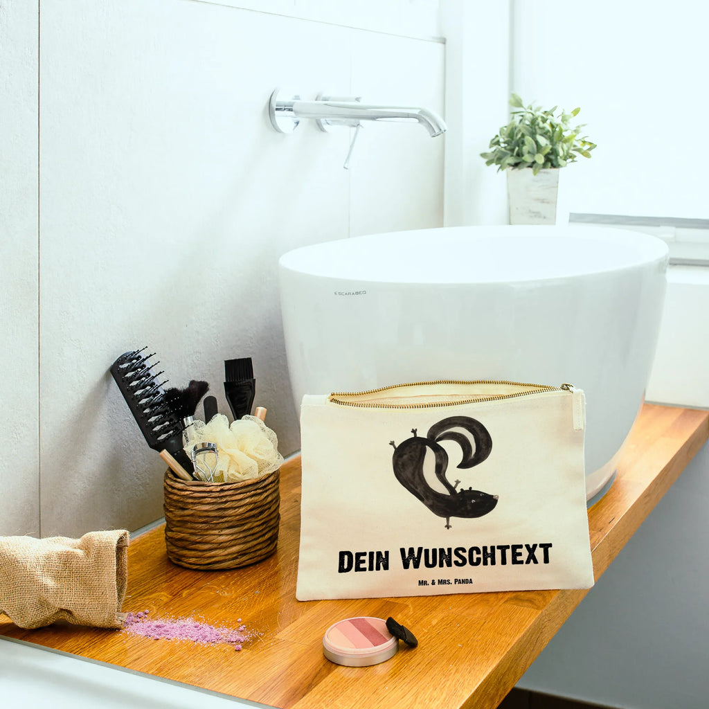 Personalised make-up bag skunk handstand Kosmetiktasche Zum Mitnehmen Mit Namen, Personalisierte Schminktasche, Schminktasche Mit Reißverschluss Und Namen, Schminktasche Mit Namen, Schminktasche Mit Fächern Personalisiert, Schminktasche Für Unterwegs Mit Personalisierung, Schminktasche Mit Muster Und Namen, Make-Up Tasche Mit Name, Kosmetiktasche Personalisiert, Aufbewahrung Für Schminke Mit Namen, Schminktasche Nachhaltig Mit Wunschtext, Schminktasche Für Unterwegs Mit Wunschtext, Kosmetiktasche Für Handtasche Personalisiert, Schminkbeutel Mit Gravur, Schminktasche Geschenk Personalisiert, Schminktasche Blumen Mit Initialen, Stiftetasche mit Wunschtext, Schminktasche Groß Mit Wunschtext, Schminktasche Mit Wunschtext, Schminktasche Reise Mit Namen, Kosmetiktasche Damen Mit Namen, Schminktasche Zum Aufhängen Mit Name, Schminktasche Leder Mit Gravur, Stifteaufbewahrung Personalisiert, Schminktasche Klein Personalisiert, Schminktäschchen Mit Initialen, Reise-Kosmetiktasche Mit Name, Schminktasche Für Teenager Mit Namen, Schminktasche Stoff Mit Namen, Kulturbeutel Damen Personalisiert, Schminktasche Tiermotiv Mit Namen, Kosmetiktasche Organizer Mit Wunschtext, Schminktasche Für Mädchen Mit Wunschtext, Stinktier, Skunk, Stinki, Raubtier, Stinker, Wildtier, Kind, Verpielt, Spielplatz