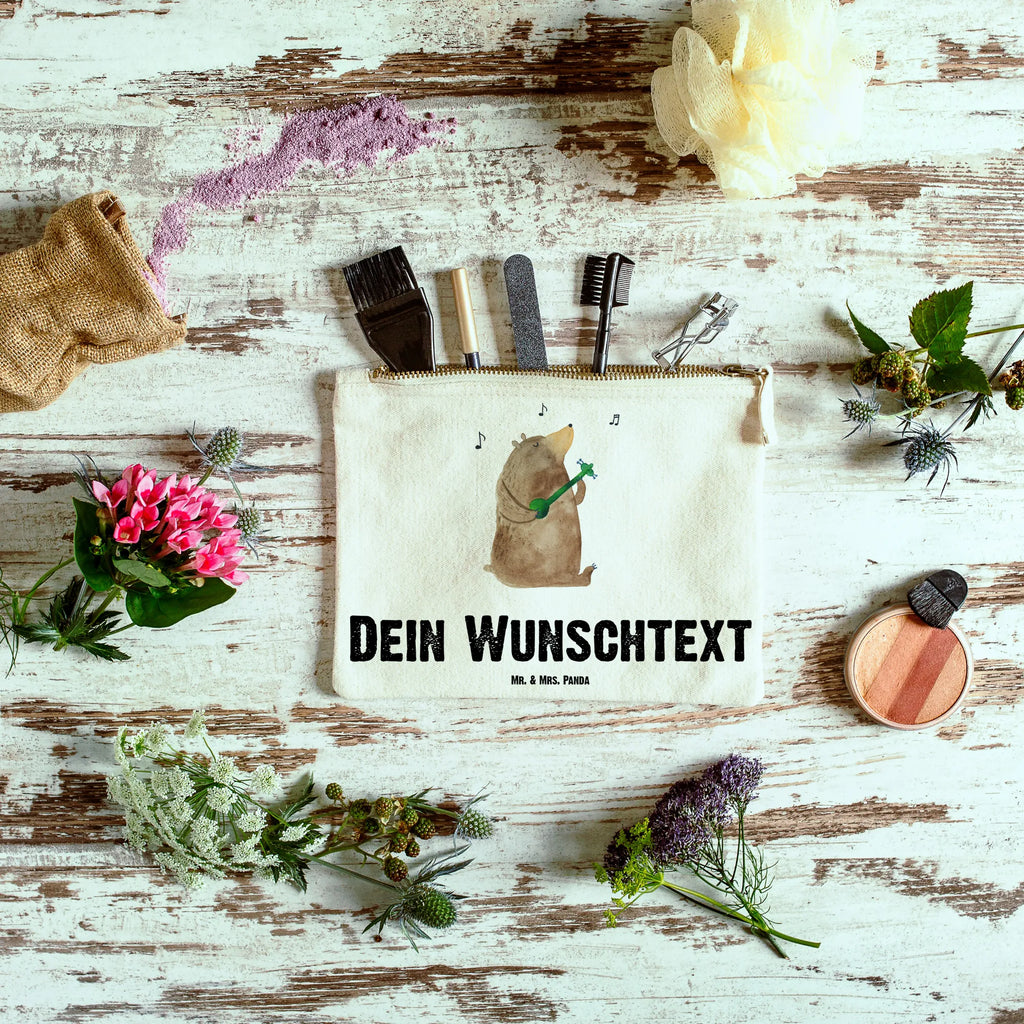 Personalisierte Schminktasche Bär Gitarre Schminktasche Für Unterwegs Mit Wunschtext, Kulturbeutel Damen Personalisiert, Stifteaufbewahrung Personalisiert, Kosmetiktasche Für Handtasche Personalisiert, Stiftetasche mit Wunschtext, Schminktasche Zum Aufhängen Mit Name, Reise-Kosmetiktasche Mit Name, Kosmetiktasche Personalisiert, Schminktasche Mit Reißverschluss Und Namen, Make-Up Tasche Mit Name, Schminktasche Für Teenager Mit Namen, Schminktäschchen Mit Initialen, Personalisierte Schminktasche, Kosmetiktasche Organizer Mit Wunschtext, Schminktasche Reise Mit Namen, Schminktasche Blumen Mit Initialen, Schminktasche Mit Fächern Personalisiert, Schminktasche Stoff Mit Namen, Schminktasche Leder Mit Gravur, Schminktasche Klein Personalisiert, Schminkbeutel Mit Gravur, Aufbewahrung Für Schminke Mit Namen, Schminktasche Geschenk Personalisiert, Schminktasche Groß Mit Wunschtext, Schminktasche Mit Namen, Schminktasche Mit Muster Und Namen, Kosmetiktasche Damen Mit Namen, Schminktasche Mit Wunschtext, Schminktasche Nachhaltig Mit Wunschtext, Kosmetiktasche Zum Mitnehmen Mit Namen, Schminktasche Tiermotiv Mit Namen, Schminktasche Für Unterwegs Mit Personalisierung, Schminktasche Für Mädchen Mit Wunschtext, Bär, Teddy, Teddybär