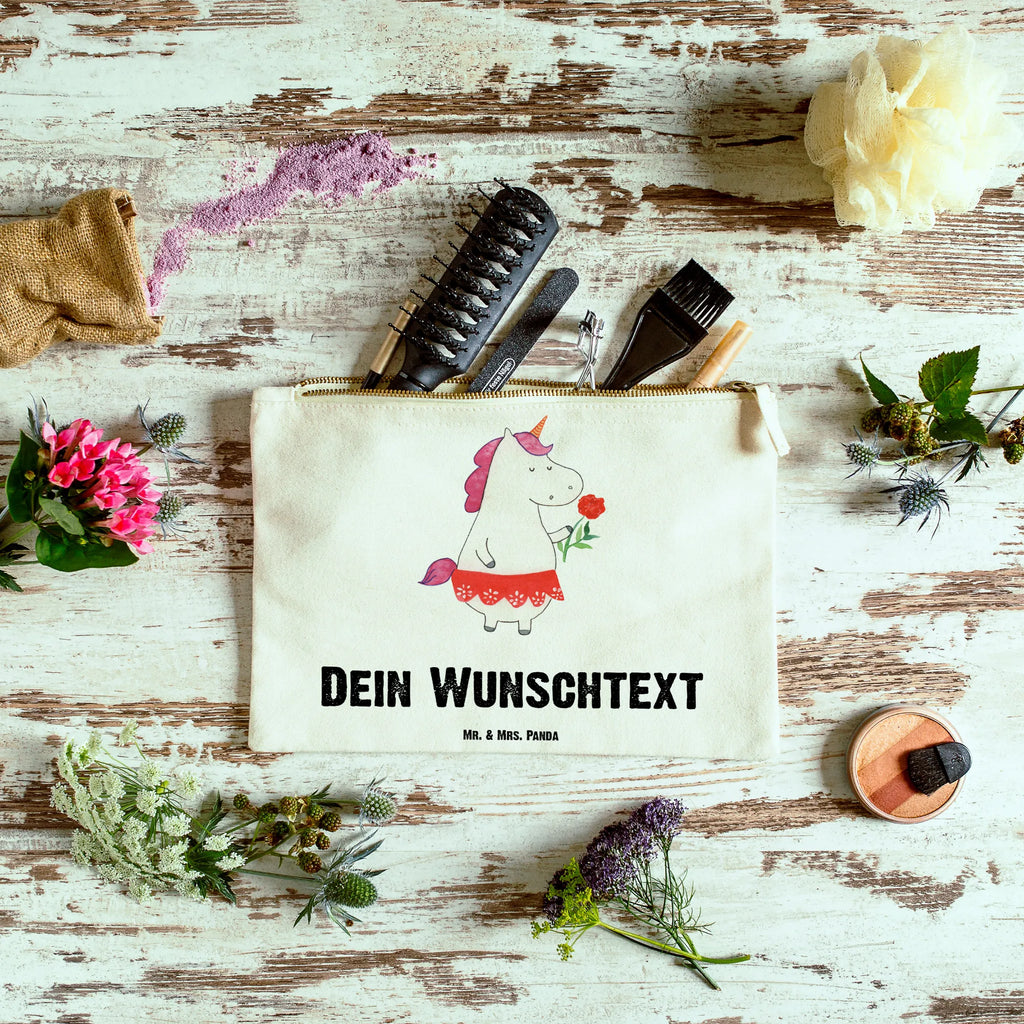 Personalisierte Schminktasche Einhorn Dame Stiftetasche mit Wunschtext, Schminktasche Geschenk Personalisiert, Personalisierte Schminktasche, Kosmetiktasche Organizer Mit Wunschtext, Kosmetiktasche Damen Mit Namen, Schminktasche Leder Mit Gravur, Kosmetiktasche Für Handtasche Personalisiert, Kulturbeutel Damen Personalisiert, Schminktasche Reise Mit Namen, Make-Up Tasche Mit Name, Schminktäschchen Mit Initialen, Schminktasche Mit Reißverschluss Und Namen, Schminktasche Mit Namen, Schminktasche Blumen Mit Initialen, Schminktasche Mit Wunschtext, Schminktasche Zum Aufhängen Mit Name, Schminktasche Tiermotiv Mit Namen, Stifteaufbewahrung Personalisiert, Schminkbeutel Mit Gravur, Schminktasche Für Teenager Mit Namen, Aufbewahrung Für Schminke Mit Namen, Schminktasche Für Mädchen Mit Wunschtext, Schminktasche Nachhaltig Mit Wunschtext, Schminktasche Mit Muster Und Namen, Schminktasche Für Unterwegs Mit Personalisierung, Schminktasche Klein Personalisiert, Schminktasche Stoff Mit Namen, Schminktasche Für Unterwegs Mit Wunschtext, Reise-Kosmetiktasche Mit Name, Schminktasche Groß Mit Wunschtext, Schminktasche Mit Fächern Personalisiert, Kosmetiktasche Zum Mitnehmen Mit Namen, Kosmetiktasche Personalisiert, Unicorn, Einhorn, Einhörner, Einhorn Deko, Feine Dame, Schluss machen, Bachelorette, Freundin, Bachelor, Abfuhr, Frau, Trennung, Lady, Dame