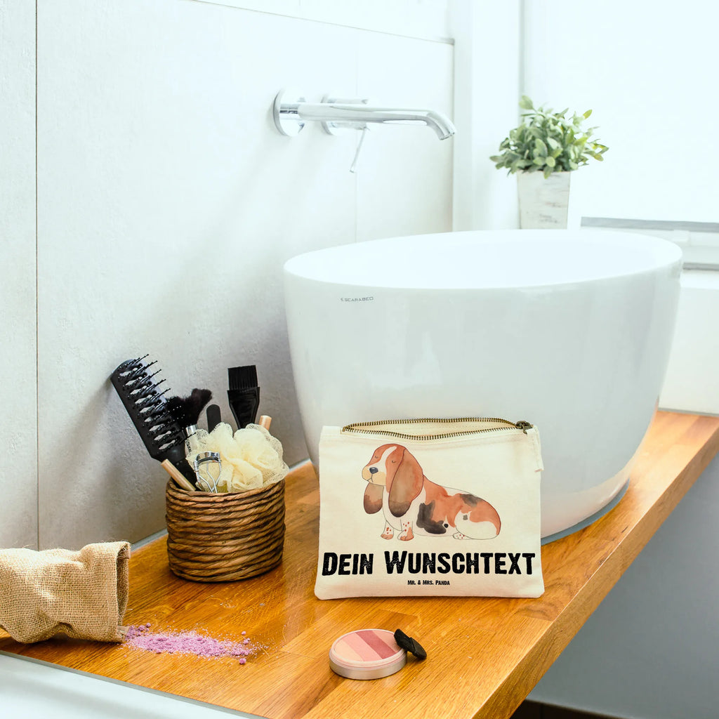 Personalised make-up bag Dog Basset Hound Schminktasche Stoff Mit Namen, Schminktasche Nachhaltig Mit Wunschtext, Schminktasche Zum Aufhängen Mit Name, Schminktasche Klein Personalisiert, Schminktasche Mit Reißverschluss Und Namen, Stifteaufbewahrung Personalisiert, Schminktasche Leder Mit Gravur, Schminktasche Geschenk Personalisiert, Schminktasche Groß Mit Wunschtext, Reise-Kosmetiktasche Mit Name, Make-Up Tasche Mit Name, Schminktäschchen Mit Initialen, Aufbewahrung Für Schminke Mit Namen, Schminkbeutel Mit Gravur, Kulturbeutel Damen Personalisiert, Schminktasche Mit Namen, Kosmetiktasche Personalisiert, Schminktasche Für Unterwegs Mit Wunschtext, Kosmetiktasche Organizer Mit Wunschtext, Schminktasche Tiermotiv Mit Namen, Schminktasche Für Mädchen Mit Wunschtext, Personalisierte Schminktasche, Schminktasche Für Teenager Mit Namen, Kosmetiktasche Zum Mitnehmen Mit Namen, Schminktasche Mit Muster Und Namen, Schminktasche Reise Mit Namen, Kosmetiktasche Für Handtasche Personalisiert, Stiftetasche mit Wunschtext, Schminktasche Mit Fächern Personalisiert, Schminktasche Blumen Mit Initialen, Schminktasche Mit Wunschtext, Kosmetiktasche Damen Mit Namen, Schminktasche Für Unterwegs Mit Personalisierung, Hund, Hundemotiv, Haustier, Hunderasse, Tierliebhaber, Hundebesitzer, Sprüche, Hundeliebe, kinderlos, Basset, Basset Hound