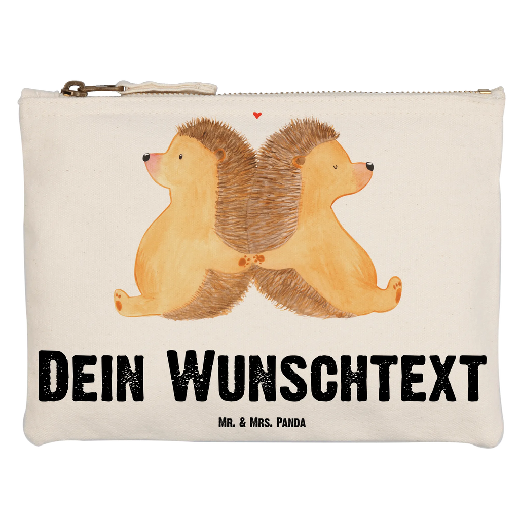 Personalisierte Schminktasche Igel händchenhaltend Kulturbeutel Damen Personalisiert, Schminktasche Geschenk Personalisiert, Schminktasche Klein Personalisiert, Schminktasche Groß Mit Wunschtext, Schminktasche Mit Wunschtext, Kosmetiktasche Damen Mit Namen, Schminktasche Reise Mit Namen, Kosmetiktasche Für Handtasche Personalisiert, Schminktasche Nachhaltig Mit Wunschtext, Schminktasche Für Teenager Mit Namen, Schminktäschchen Mit Initialen, Kosmetiktasche Personalisiert, Schminktasche Für Unterwegs Mit Personalisierung, Stifteaufbewahrung Personalisiert, Schminktasche Für Unterwegs Mit Wunschtext, Schminktasche Blumen Mit Initialen, Schminkbeutel Mit Gravur, Schminktasche Mit Muster Und Namen, Schminktasche Für Mädchen Mit Wunschtext, Schminktasche Mit Fächern Personalisiert, Aufbewahrung Für Schminke Mit Namen, Make-Up Tasche Mit Name, Schminktasche Stoff Mit Namen, Kosmetiktasche Zum Mitnehmen Mit Namen, Reise-Kosmetiktasche Mit Name, Stiftetasche mit Wunschtext, Schminktasche Zum Aufhängen Mit Name, Schminktasche Mit Namen, Schminktasche Mit Reißverschluss Und Namen, Schminktasche Tiermotiv Mit Namen, Kosmetiktasche Organizer Mit Wunschtext, Schminktasche Leder Mit Gravur, Personalisierte Schminktasche, Freundin, Freund, Liebe, Liebesgeschenk, Jahrestag, Verlobung, Partner, Ehemann, Ehefrau, Heiraten, Heiratsantrag, Hocheitstag, Lieblingsmensch, Liebesbeweis, Hand in Hand, Hochzeit, Liebesbotschaft, Igel, Geschenk für Zwei, Gemeinsamkeit, Igelliebe, Love, Große Liebe