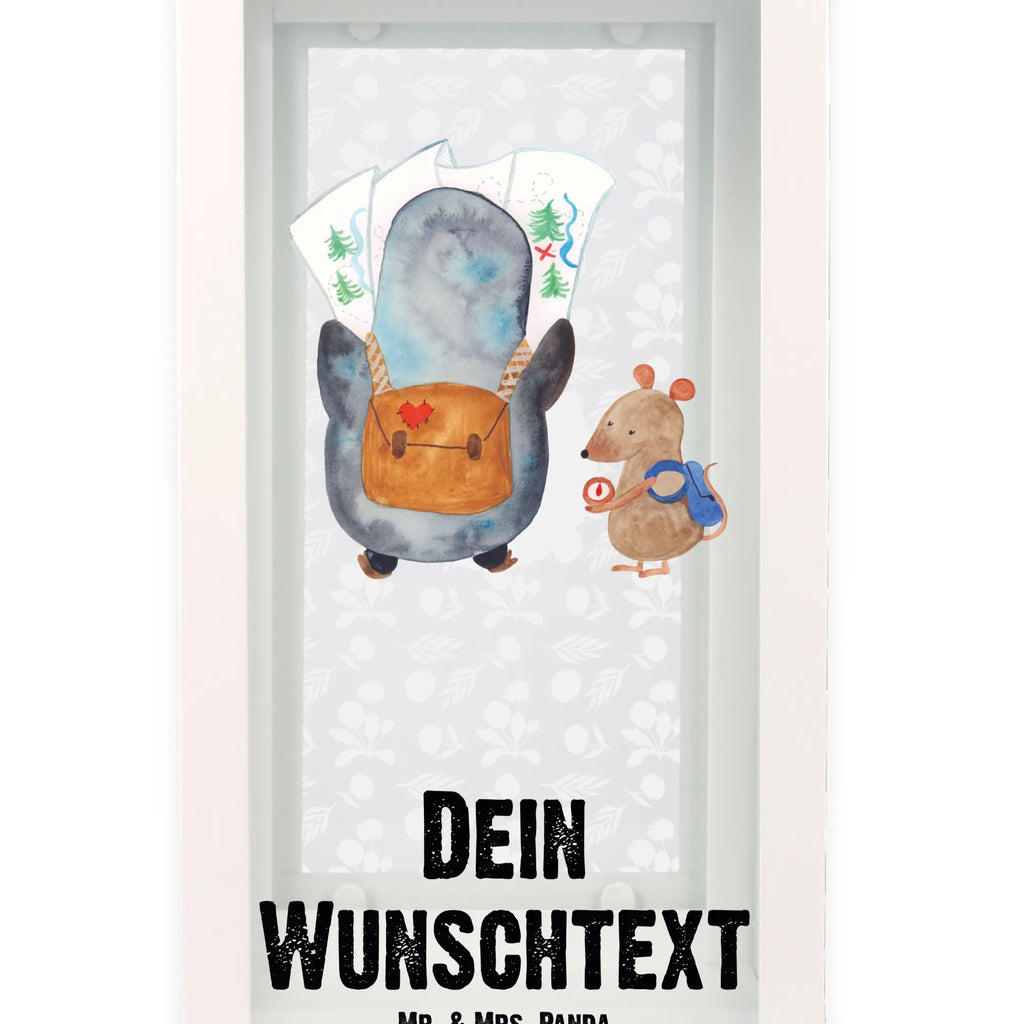 Personalisierte Deko Laterne Pinguin & Maus Wanderer Kleine Laterne Mit Namensdruck, Laternenwindlicht Mit Namen, Holzlaterne Mit Namensdruck, Gartenlaterne Personalisiert, Teelichthalter Laterne Mit Wunschname, Skandinavische Laterne Mit Namen, Laterne Mit Blumenmotiv Und Wunschname, Wetterfeste Laterne Mit Wunschname, Vintage-Laterne Personalisiert, Moderne Laterne Mit Namen, Metalllaterne Mit Namen, Minimalistische Laterne Mit Namen, Windlichtlaterne Mit Namensgravur, Stellbare Laterne Mit Namen, Shabby-Chic-Laterne Mit Wunschname, Hängelaterne Deko Mit Namen, Laternen-Set Personalisiert, Tischlaterne Mit Wunschname, Motivlaterne Mit Namensgravur, Orientalische Laterne Mit Namensdruck, LED-Laterne Mit Namensgravur, Glaslaterne Mit Wunschname, Klassische Laterne Mit Namensgravur, Romantische Laterne Mit Wunschname, Laterne Mit Sternenmuster Und Namen, Maritim-Laterne Mit Wunschname, Lichterkettenlaterne Mit Namen, Weiße Laterne Mit Wunschname, Dekolaterne Mit Wunschname, XXL-Laterne Mit Wunschname, Laterne Deko Mit Namen, Hängelaterne Mit Namensgravur, Landhausstil-Laterne Mit Namen, Laterne Mit Griff Und Wunschname, Outdoor-Laterne Mit Wunschname, Kerzenlaterne Mit Namensdruck, Pastellfarbene Laterne Mit Namensdruck, Personalisierte Deko Laterne, Innenraum-Laterne Mit Namen, Spiegelglas-Laterne Mit Namensdruck, Terrasse-Laterne Mit Wunschnamen, Beleuchtete Laterne Mit Namen, Rustikale Laterne Mit Namensgravur, Lichterlaterne Mit Wunschname, Deko Laterne Mit Namen, Pinguin, Ausflug, Wanderlust, Roadtrip, Pinguine, Abenteurer, Abenteuer, wandern