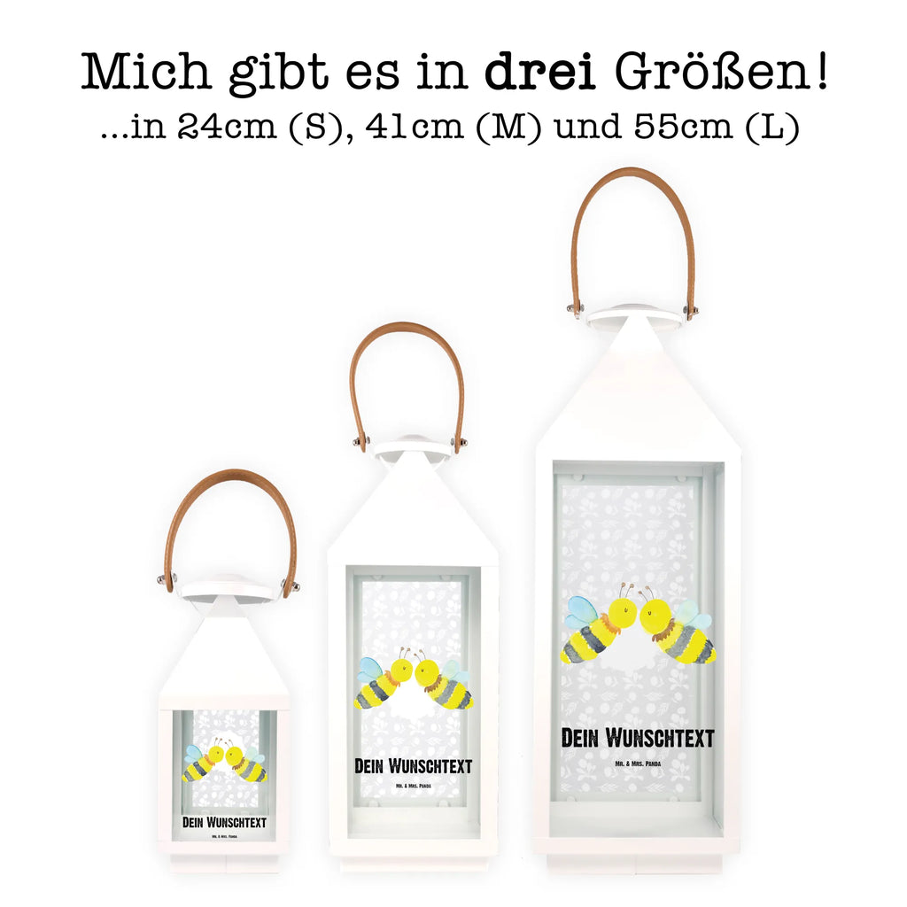 Personalisierte Deko Laterne Biene Liebe Lichterkettenlaterne Mit Namen, Minimalistische Laterne Mit Namen, Tischlaterne Mit Wunschname, Motivlaterne Mit Namensgravur, Glaslaterne Mit Wunschname, Lichterlaterne Mit Wunschname, Teelichthalter Laterne Mit Wunschname, Kerzenlaterne Mit Namensdruck, Innenraum-Laterne Mit Namen, Terrasse-Laterne Mit Wunschnamen, Hängelaterne Mit Namensgravur, Laterne Mit Blumenmotiv Und Wunschname, Hängelaterne Deko Mit Namen, Metalllaterne Mit Namen, Shabby-Chic-Laterne Mit Wunschname, Weiße Laterne Mit Wunschname, Klassische Laterne Mit Namensgravur, LED-Laterne Mit Namensgravur, Rustikale Laterne Mit Namensgravur, XXL-Laterne Mit Wunschname, Personalisierte Deko Laterne, Kleine Laterne Mit Namensdruck, Pastellfarbene Laterne Mit Namensdruck, Windlichtlaterne Mit Namensgravur, Laterne Mit Griff Und Wunschname, Skandinavische Laterne Mit Namen, Vintage-Laterne Personalisiert, Wetterfeste Laterne Mit Wunschname, Deko Laterne Mit Namen, Maritim-Laterne Mit Wunschname, Laternen-Set Personalisiert, Beleuchtete Laterne Mit Namen, Gartenlaterne Personalisiert, Moderne Laterne Mit Namen, Laterne Mit Sternenmuster Und Namen, Stellbare Laterne Mit Namen, Landhausstil-Laterne Mit Namen, Outdoor-Laterne Mit Wunschname, Romantische Laterne Mit Wunschname, Dekolaterne Mit Wunschname, Laternenwindlicht Mit Namen, Holzlaterne Mit Namensdruck, Orientalische Laterne Mit Namensdruck, Laterne Deko Mit Namen, Spiegelglas-Laterne Mit Namensdruck, Biene, Wespe, Hummel