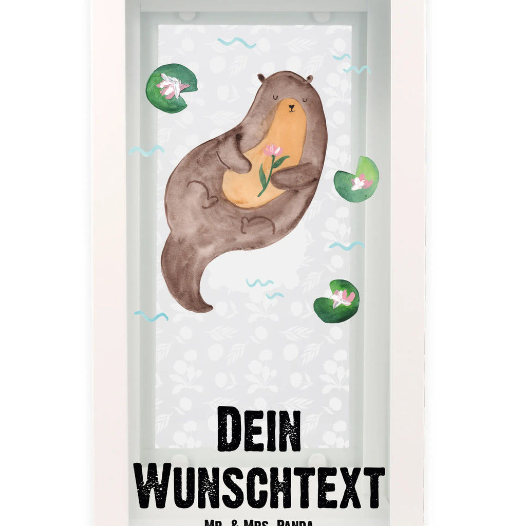 Personalisierte Deko Laterne Otter mit Seerose Pastellfarbene Laterne Mit Namensdruck, Holzlaterne Mit Namensdruck, Gartenlaterne Personalisiert, Lichterkettenlaterne Mit Namen, Laterne Mit Griff Und Wunschname, XXL-Laterne Mit Wunschname, Glaslaterne Mit Wunschname, Teelichthalter Laterne Mit Wunschname, Kleine Laterne Mit Namensdruck, Windlichtlaterne Mit Namensgravur, Dekolaterne Mit Wunschname, Klassische Laterne Mit Namensgravur, Outdoor-Laterne Mit Wunschname, Weiße Laterne Mit Wunschname, Personalisierte Deko Laterne, Hängelaterne Mit Namensgravur, Minimalistische Laterne Mit Namen, Hängeleuchte, Kerzenlaterne Mit Namensdruck, Landhausstil-Laterne Mit Namen, Laterne Deko Mit Namen, Laterne Mit Sternenmuster Und Namen, Leuchten, Deko Laterne Mit Namen, Tischlaterne Mit Wunschname, Terrasse-Laterne Mit Wunschnamen, Metall Laterne, Vintage-Laterne Personalisiert, Shabby-Chic-Laterne Mit Wunschname, Beleuchtete Laterne Mit Namen, Romantische Laterne Mit Wunschname, Lichterlaterne Mit Wunschname, Orientalische Laterne Mit Namensdruck, Laternenwindlicht Mit Namen, Spiegelglas-Laterne Mit Namensdruck, LED-Laterne Mit Namensgravur, Rustikale Laterne Mit Namensgravur, Deko Laterne, Laternen-Set Personalisiert, Laterne Mit Blumenmotiv Und Wunschname, Wetterfeste Laterne Mit Wunschname, Maritim-Laterne Mit Wunschname, Hängelaterne Deko Mit Namen, Skandinavische Laterne Mit Namen, Stellbare Laterne Mit Namen, Windlicht, Metalllaterne Mit Namen, Motivlaterne Mit Namensgravur, Moderne Laterne Mit Namen, Innenraum-Laterne Mit Namen, Otter, Fischotter, Seeotter, Otter Seeotter See Otter