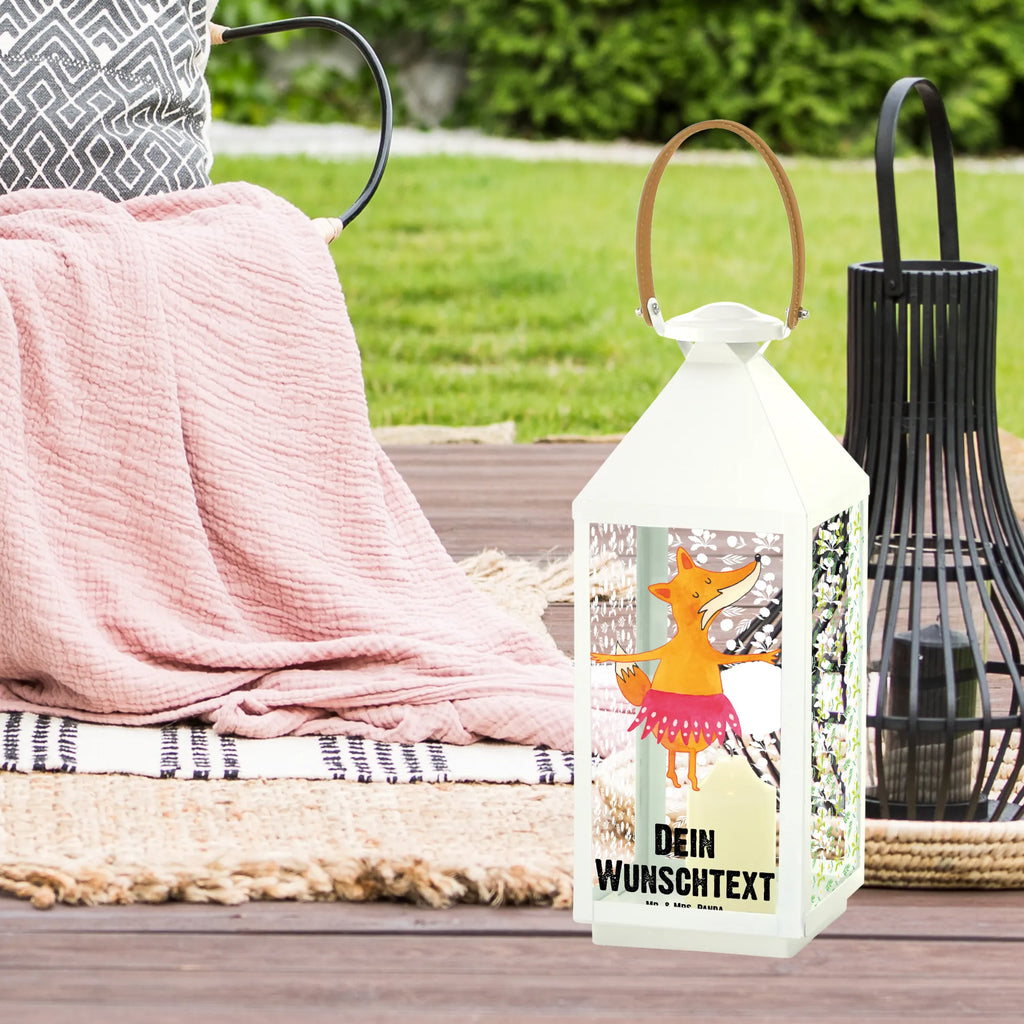 Personalisierte Deko Laterne Fuchs Ballerina Outdoor-Laterne Mit Wunschname, Laterne Mit Blumenmotiv Und Wunschname, Teelichthalter Laterne Mit Wunschname, Laternen-Set Personalisiert, Pastellfarbene Laterne Mit Namensdruck, Landhausstil-Laterne Mit Namen, Klassische Laterne Mit Namensgravur, Metalllaterne Mit Namen, Windlicht, Romantische Laterne Mit Wunschname, Laterne Deko Mit Namen, Laterne Mit Griff Und Wunschname, Dekolaterne Mit Wunschname, LED-Laterne Mit Namensgravur, Kerzenlaterne Mit Namensdruck, Hängelaterne Deko Mit Namen, Hängelaterne Mit Namensgravur, Skandinavische Laterne Mit Namen, Hängeleuchte, Laternenwindlicht Mit Namen, Lichterlaterne Mit Wunschname, Metall Laterne, Vintage-Laterne Personalisiert, Shabby-Chic-Laterne Mit Wunschname, XXL-Laterne Mit Wunschname, Personalisierte Deko Laterne, Kleine Laterne Mit Namensdruck, Holzlaterne Mit Namensdruck, Maritim-Laterne Mit Wunschname, Stellbare Laterne Mit Namen, Deko Laterne, Moderne Laterne Mit Namen, Terrasse-Laterne Mit Wunschnamen, Minimalistische Laterne Mit Namen, Deko Laterne Mit Namen, Rustikale Laterne Mit Namensgravur, Motivlaterne Mit Namensgravur, Laterne Mit Sternenmuster Und Namen, Beleuchtete Laterne Mit Namen, Tischlaterne Mit Wunschname, Weiße Laterne Mit Wunschname, Orientalische Laterne Mit Namensdruck, Gartenlaterne Personalisiert, Wetterfeste Laterne Mit Wunschname, Spiegelglas-Laterne Mit Namensdruck, Leuchten, Innenraum-Laterne Mit Namen, Windlichtlaterne Mit Namensgravur, Glaslaterne Mit Wunschname, Lichterkettenlaterne Mit Namen, Fuchs, Tanzen, Party, Fuchs Spruch, Einladung, Ballett, Füchsin, Ballerina, Tänzerin, Geburtstag, Füchse