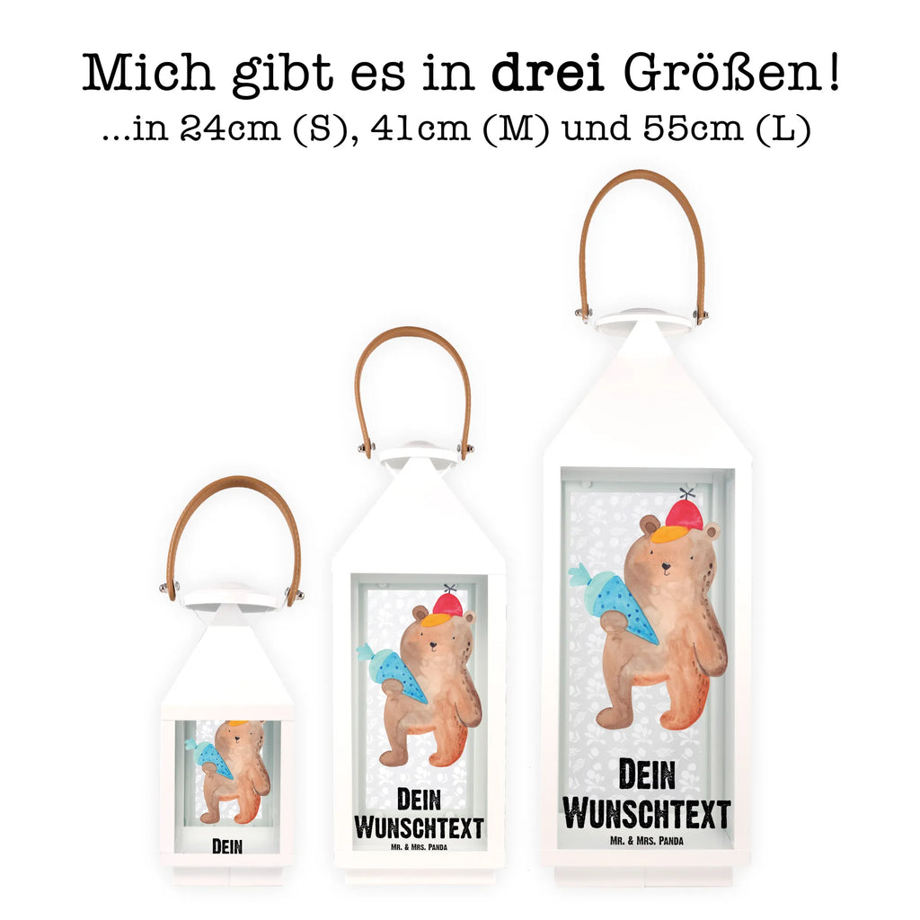 Personalisierte Deko Laterne Bär mit Schultüte Romantische Laterne Mit Wunschname, Klassische Laterne Mit Namensgravur, Windlichtlaterne Mit Namensgravur, Metalllaterne Mit Namen, Shabby-Chic-Laterne Mit Wunschname, Teelichthalter Laterne Mit Wunschname, Vintage-Laterne Personalisiert, Stellbare Laterne Mit Namen, Metall Laterne, Hängelaterne Deko Mit Namen, Hängelaterne Mit Namensgravur, Windlicht, Innenraum-Laterne Mit Namen, Hängeleuchte, Leuchten, LED-Laterne Mit Namensgravur, Laterne Mit Griff Und Wunschname, Landhausstil-Laterne Mit Namen, Kerzenlaterne Mit Namensdruck, Laterne Mit Blumenmotiv Und Wunschname, Weiße Laterne Mit Wunschname, Laternenwindlicht Mit Namen, Orientalische Laterne Mit Namensdruck, Terrasse-Laterne Mit Wunschnamen, Tischlaterne Mit Wunschname, Motivlaterne Mit Namensgravur, XXL-Laterne Mit Wunschname, Kleine Laterne Mit Namensdruck, Dekolaterne Mit Wunschname, Deko Laterne, Lichterlaterne Mit Wunschname, Holzlaterne Mit Namensdruck, Lichterkettenlaterne Mit Namen, Outdoor-Laterne Mit Wunschname, Beleuchtete Laterne Mit Namen, Glaslaterne Mit Wunschname, Moderne Laterne Mit Namen, Wetterfeste Laterne Mit Wunschname, Minimalistische Laterne Mit Namen, Pastellfarbene Laterne Mit Namensdruck, Spiegelglas-Laterne Mit Namensdruck, Deko Laterne Mit Namen, Laternen-Set Personalisiert, Rustikale Laterne Mit Namensgravur, Gartenlaterne Personalisiert, Laterne Mit Sternenmuster Und Namen, Skandinavische Laterne Mit Namen, Personalisierte Deko Laterne, Maritim-Laterne Mit Wunschname, Laterne Deko Mit Namen, Teddy, Bär, Teddybär, Schulanfang, Einschulung Geschenk, Schule Geschenk, Schulbeginn, Erster Schultag Geschenk, Schultüte, Bär Motiv, Grundschule