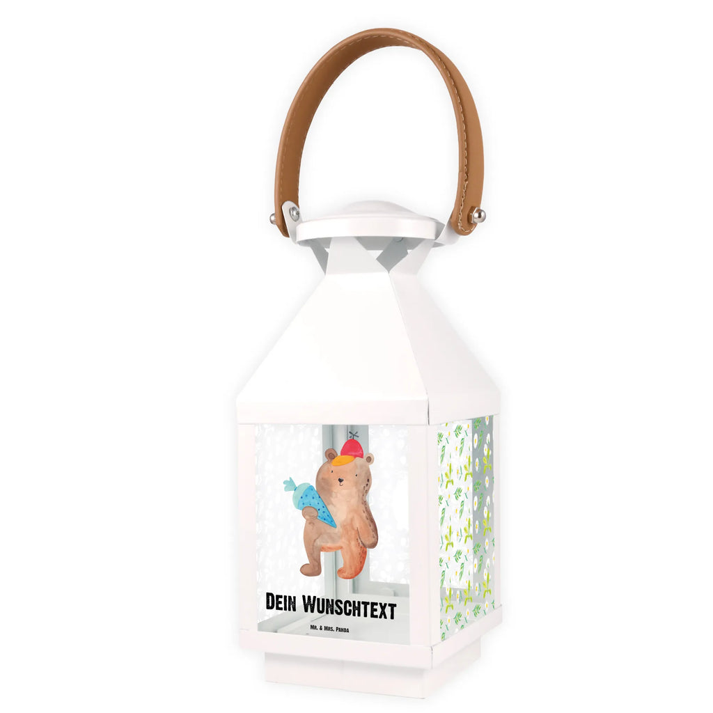 Personalisierte Deko Laterne Bär mit Schultüte Romantische Laterne Mit Wunschname, Klassische Laterne Mit Namensgravur, Windlichtlaterne Mit Namensgravur, Metalllaterne Mit Namen, Shabby-Chic-Laterne Mit Wunschname, Teelichthalter Laterne Mit Wunschname, Vintage-Laterne Personalisiert, Stellbare Laterne Mit Namen, Metall Laterne, Hängelaterne Deko Mit Namen, Hängelaterne Mit Namensgravur, Windlicht, Innenraum-Laterne Mit Namen, Hängeleuchte, Leuchten, LED-Laterne Mit Namensgravur, Laterne Mit Griff Und Wunschname, Landhausstil-Laterne Mit Namen, Kerzenlaterne Mit Namensdruck, Laterne Mit Blumenmotiv Und Wunschname, Weiße Laterne Mit Wunschname, Laternenwindlicht Mit Namen, Orientalische Laterne Mit Namensdruck, Terrasse-Laterne Mit Wunschnamen, Tischlaterne Mit Wunschname, Motivlaterne Mit Namensgravur, XXL-Laterne Mit Wunschname, Kleine Laterne Mit Namensdruck, Dekolaterne Mit Wunschname, Deko Laterne, Lichterlaterne Mit Wunschname, Holzlaterne Mit Namensdruck, Lichterkettenlaterne Mit Namen, Outdoor-Laterne Mit Wunschname, Beleuchtete Laterne Mit Namen, Glaslaterne Mit Wunschname, Moderne Laterne Mit Namen, Wetterfeste Laterne Mit Wunschname, Minimalistische Laterne Mit Namen, Pastellfarbene Laterne Mit Namensdruck, Spiegelglas-Laterne Mit Namensdruck, Deko Laterne Mit Namen, Laternen-Set Personalisiert, Rustikale Laterne Mit Namensgravur, Gartenlaterne Personalisiert, Laterne Mit Sternenmuster Und Namen, Skandinavische Laterne Mit Namen, Personalisierte Deko Laterne, Maritim-Laterne Mit Wunschname, Laterne Deko Mit Namen, Teddy, Bär, Teddybär, Schulanfang, Einschulung Geschenk, Schule Geschenk, Schulbeginn, Erster Schultag Geschenk, Schultüte, Bär Motiv, Grundschule