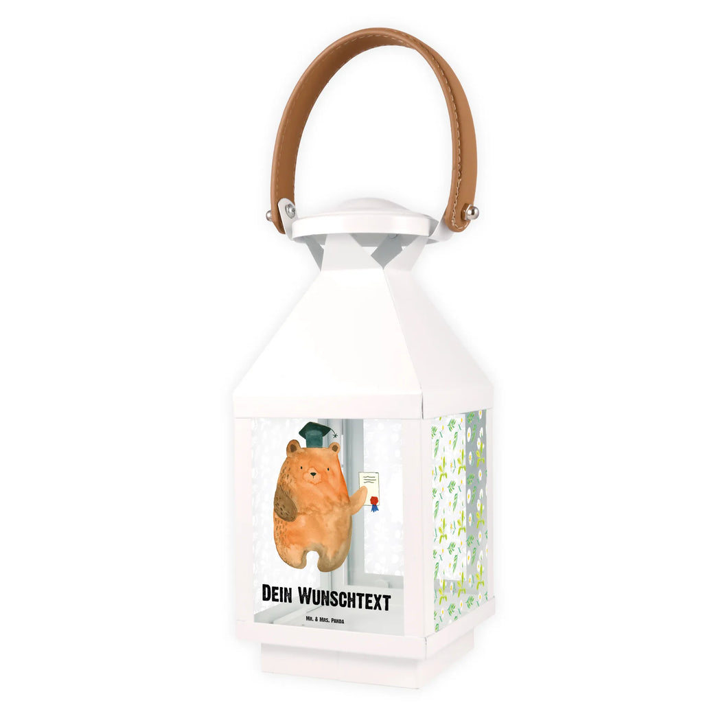 Personalisierte Deko Laterne Prüfungsbär Lichterlaterne Mit Wunschname, Laterne Deko Mit Namen, Kerzenlaterne Mit Namensdruck, Lichterkettenlaterne Mit Namen, Romantische Laterne Mit Wunschname, Teelichthalter Laterne Mit Wunschname, Hängelaterne Mit Namensgravur, Laternenwindlicht Mit Namen, XXL-Laterne Mit Wunschname, Beleuchtete Laterne Mit Namen, Windlichtlaterne Mit Namensgravur, Shabby-Chic-Laterne Mit Wunschname, Tischlaterne Mit Wunschname, Maritim-Laterne Mit Wunschname, Spiegelglas-Laterne Mit Namensdruck, Skandinavische Laterne Mit Namen, Terrasse-Laterne Mit Wunschnamen, Holzlaterne Mit Namensdruck, Weiße Laterne Mit Wunschname, Stellbare Laterne Mit Namen, Laternen-Set Personalisiert, Glaslaterne Mit Wunschname, Wetterfeste Laterne Mit Wunschname, Laterne Mit Sternenmuster Und Namen, Deko Laterne Mit Namen, Orientalische Laterne Mit Namensdruck, Minimalistische Laterne Mit Namen, LED-Laterne Mit Namensgravur, Outdoor-Laterne Mit Wunschname, Laterne Mit Griff Und Wunschname, Laterne Mit Blumenmotiv Und Wunschname, Personalisierte Deko Laterne, Vintage-Laterne Personalisiert, Metalllaterne Mit Namen, Motivlaterne Mit Namensgravur, Klassische Laterne Mit Namensgravur, Dekolaterne Mit Wunschname, Hängelaterne Deko Mit Namen, Rustikale Laterne Mit Namensgravur, Moderne Laterne Mit Namen, Gartenlaterne Personalisiert, Pastellfarbene Laterne Mit Namensdruck, Landhausstil-Laterne Mit Namen, Kleine Laterne Mit Namensdruck, Innenraum-Laterne Mit Namen, Bär, Teddy, Teddybär, Abschlusszeugnis, Zeugnis, Abitur, Prüfung bestanden, Abschluss, Prüfungen
