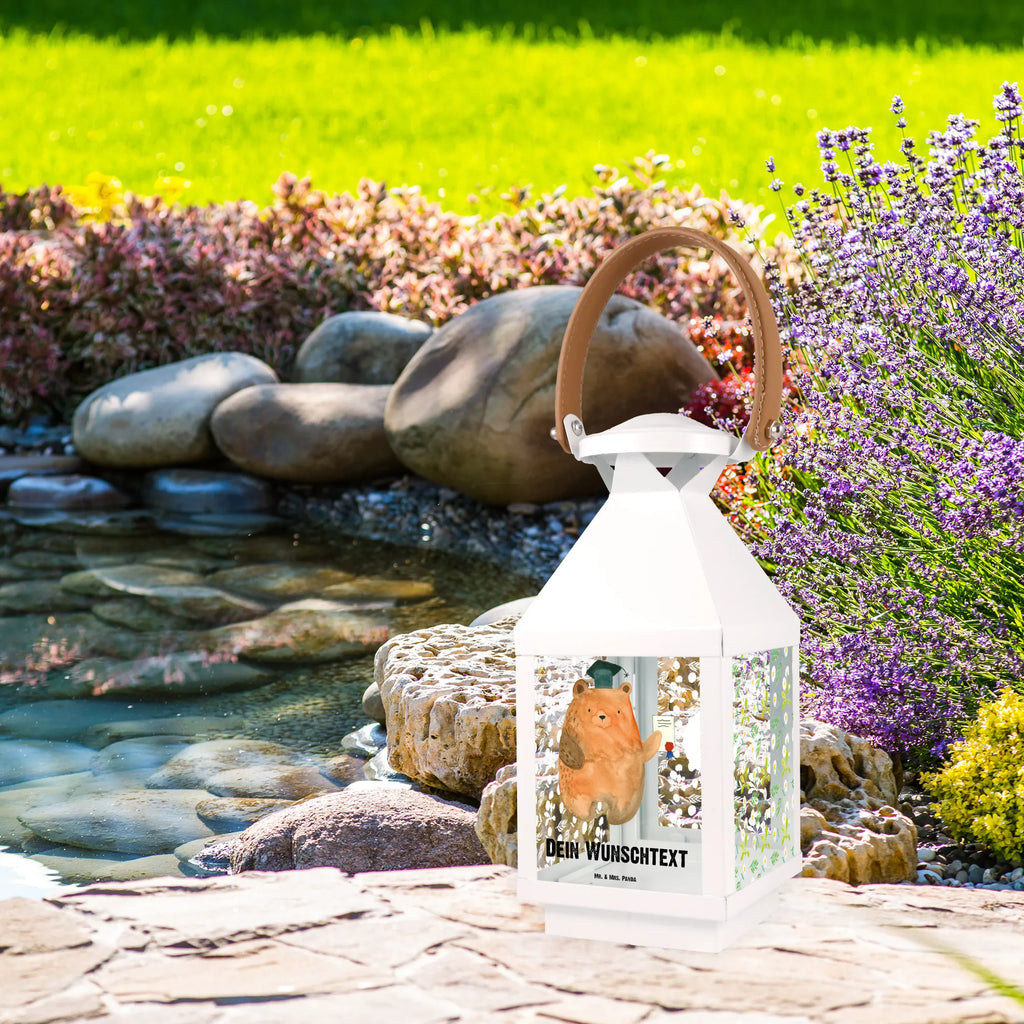 Personalisierte Deko Laterne Prüfungsbär Lichterlaterne Mit Wunschname, Laterne Deko Mit Namen, Kerzenlaterne Mit Namensdruck, Lichterkettenlaterne Mit Namen, Romantische Laterne Mit Wunschname, Teelichthalter Laterne Mit Wunschname, Hängelaterne Mit Namensgravur, Laternenwindlicht Mit Namen, XXL-Laterne Mit Wunschname, Beleuchtete Laterne Mit Namen, Windlichtlaterne Mit Namensgravur, Shabby-Chic-Laterne Mit Wunschname, Tischlaterne Mit Wunschname, Maritim-Laterne Mit Wunschname, Spiegelglas-Laterne Mit Namensdruck, Skandinavische Laterne Mit Namen, Terrasse-Laterne Mit Wunschnamen, Holzlaterne Mit Namensdruck, Weiße Laterne Mit Wunschname, Stellbare Laterne Mit Namen, Laternen-Set Personalisiert, Glaslaterne Mit Wunschname, Wetterfeste Laterne Mit Wunschname, Laterne Mit Sternenmuster Und Namen, Deko Laterne Mit Namen, Orientalische Laterne Mit Namensdruck, Minimalistische Laterne Mit Namen, LED-Laterne Mit Namensgravur, Outdoor-Laterne Mit Wunschname, Laterne Mit Griff Und Wunschname, Laterne Mit Blumenmotiv Und Wunschname, Personalisierte Deko Laterne, Vintage-Laterne Personalisiert, Metalllaterne Mit Namen, Motivlaterne Mit Namensgravur, Klassische Laterne Mit Namensgravur, Dekolaterne Mit Wunschname, Hängelaterne Deko Mit Namen, Rustikale Laterne Mit Namensgravur, Moderne Laterne Mit Namen, Gartenlaterne Personalisiert, Pastellfarbene Laterne Mit Namensdruck, Landhausstil-Laterne Mit Namen, Kleine Laterne Mit Namensdruck, Innenraum-Laterne Mit Namen, Bär, Teddy, Teddybär, Abschlusszeugnis, Zeugnis, Abitur, Prüfung bestanden, Abschluss, Prüfungen