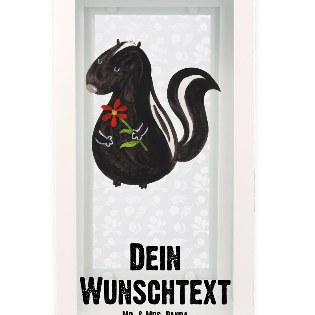 Personalisierte Deko Laterne Stinktier Blume Tischlaterne Mit Wunschname, Metalllaterne Mit Namen, XXL-Laterne Mit Wunschname, Vintage-Laterne Personalisiert, Gartenlaterne Personalisiert, Maritim-Laterne Mit Wunschname, Personalisierte Deko Laterne, Kleine Laterne Mit Namensdruck, Weiße Laterne Mit Wunschname, Klassische Laterne Mit Namensgravur, Moderne Laterne Mit Namen, Outdoor-Laterne Mit Wunschname, Stellbare Laterne Mit Namen, Windlichtlaterne Mit Namensgravur, Wetterfeste Laterne Mit Wunschname, Shabby-Chic-Laterne Mit Wunschname, Rustikale Laterne Mit Namensgravur, Hängelaterne Deko Mit Namen, Minimalistische Laterne Mit Namen, Innenraum-Laterne Mit Namen, Landhausstil-Laterne Mit Namen, Laterne Mit Griff Und Wunschname, Hängelaterne Mit Namensgravur, Orientalische Laterne Mit Namensdruck, Teelichthalter Laterne Mit Wunschname, Terrasse-Laterne Mit Wunschnamen, Dekolaterne Mit Wunschname, Laternenwindlicht Mit Namen, Laterne Mit Blumenmotiv Und Wunschname, Laternen-Set Personalisiert, Kerzenlaterne Mit Namensdruck, Deko Laterne Mit Namen, Laterne Mit Sternenmuster Und Namen, Beleuchtete Laterne Mit Namen, Lichterlaterne Mit Wunschname, Spiegelglas-Laterne Mit Namensdruck, Pastellfarbene Laterne Mit Namensdruck, Lichterkettenlaterne Mit Namen, Skandinavische Laterne Mit Namen, Laterne Deko Mit Namen, Glaslaterne Mit Wunschname, Motivlaterne Mit Namensgravur, Holzlaterne Mit Namensdruck, Romantische Laterne Mit Wunschname, LED-Laterne Mit Namensgravur, Stinktier, Skunk, Stinker, verträumt, Dreams, Wildtier, Tagträumer, Träume, Stinki, Raubtier