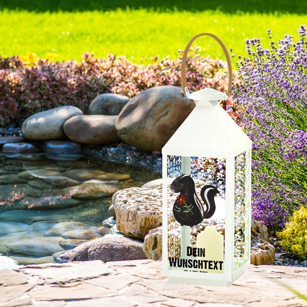 Personalisierte Deko Laterne Stinktier Blume Tischlaterne Mit Wunschname, Metalllaterne Mit Namen, XXL-Laterne Mit Wunschname, Vintage-Laterne Personalisiert, Gartenlaterne Personalisiert, Maritim-Laterne Mit Wunschname, Personalisierte Deko Laterne, Kleine Laterne Mit Namensdruck, Weiße Laterne Mit Wunschname, Klassische Laterne Mit Namensgravur, Moderne Laterne Mit Namen, Outdoor-Laterne Mit Wunschname, Stellbare Laterne Mit Namen, Windlichtlaterne Mit Namensgravur, Wetterfeste Laterne Mit Wunschname, Shabby-Chic-Laterne Mit Wunschname, Rustikale Laterne Mit Namensgravur, Hängelaterne Deko Mit Namen, Minimalistische Laterne Mit Namen, Innenraum-Laterne Mit Namen, Landhausstil-Laterne Mit Namen, Laterne Mit Griff Und Wunschname, Hängelaterne Mit Namensgravur, Orientalische Laterne Mit Namensdruck, Teelichthalter Laterne Mit Wunschname, Terrasse-Laterne Mit Wunschnamen, Dekolaterne Mit Wunschname, Laternenwindlicht Mit Namen, Laterne Mit Blumenmotiv Und Wunschname, Laternen-Set Personalisiert, Kerzenlaterne Mit Namensdruck, Deko Laterne Mit Namen, Laterne Mit Sternenmuster Und Namen, Beleuchtete Laterne Mit Namen, Lichterlaterne Mit Wunschname, Spiegelglas-Laterne Mit Namensdruck, Pastellfarbene Laterne Mit Namensdruck, Lichterkettenlaterne Mit Namen, Skandinavische Laterne Mit Namen, Laterne Deko Mit Namen, Glaslaterne Mit Wunschname, Motivlaterne Mit Namensgravur, Holzlaterne Mit Namensdruck, Romantische Laterne Mit Wunschname, LED-Laterne Mit Namensgravur, Stinktier, Skunk, Stinker, verträumt, Dreams, Wildtier, Tagträumer, Träume, Stinki, Raubtier