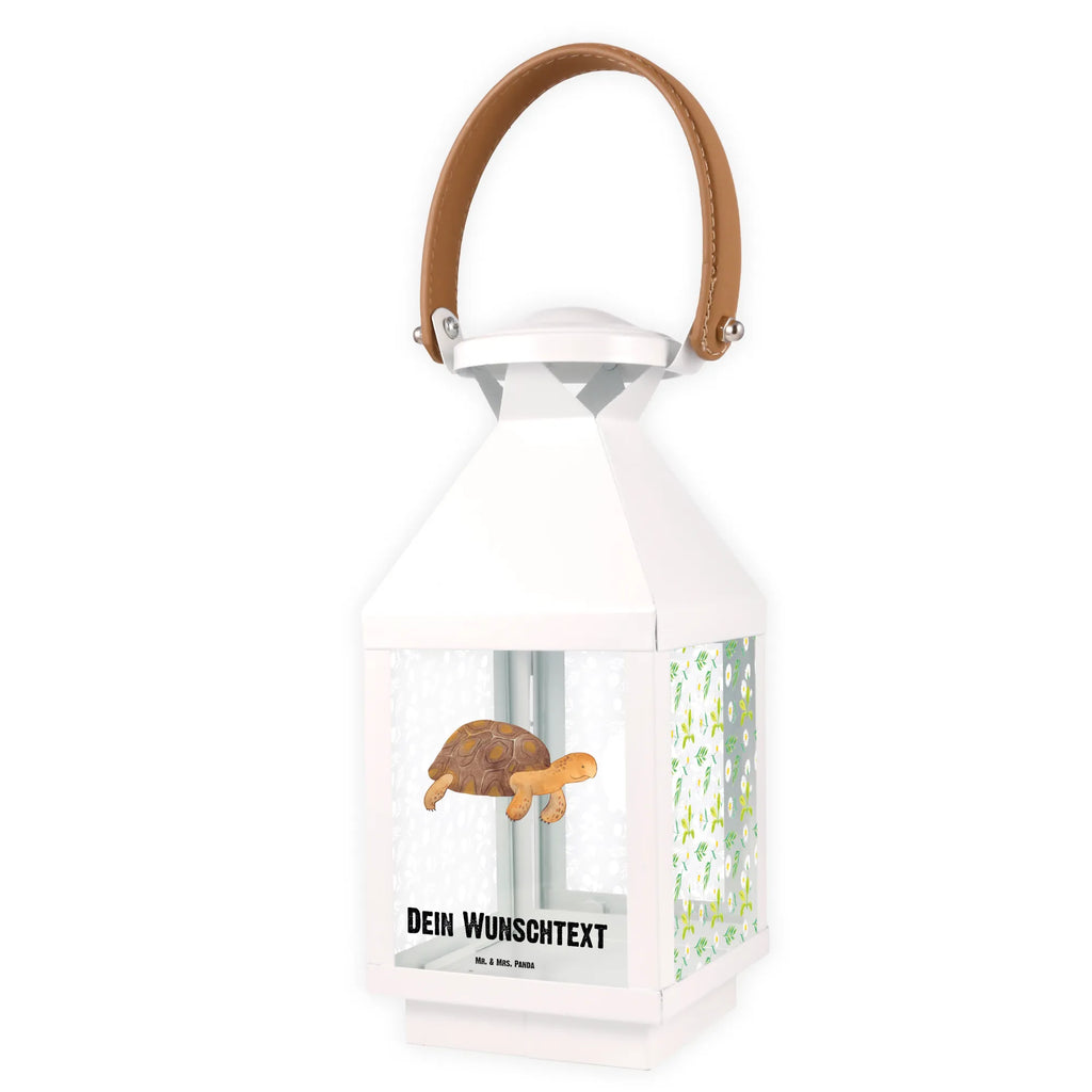 Personalisierte Deko Laterne Schildkröte marschiert Outdoor-Laterne Mit Wunschname, Moderne Laterne Mit Namen, Innenraum-Laterne Mit Namen, XXL-Laterne Mit Wunschname, Wetterfeste Laterne Mit Wunschname, Windlichtlaterne Mit Namensgravur, Maritim-Laterne Mit Wunschname, Laterne Deko Mit Namen, Spiegelglas-Laterne Mit Namensdruck, Romantische Laterne Mit Wunschname, Laterne Mit Sternenmuster Und Namen, Stellbare Laterne Mit Namen, Pastellfarbene Laterne Mit Namensdruck, Holzlaterne Mit Namensdruck, Kerzenlaterne Mit Namensdruck, Glaslaterne Mit Wunschname, Rustikale Laterne Mit Namensgravur, Skandinavische Laterne Mit Namen, Kleine Laterne Mit Namensdruck, Personalisierte Deko Laterne, Laternenwindlicht Mit Namen, Minimalistische Laterne Mit Namen, Dekolaterne Mit Wunschname, Shabby-Chic-Laterne Mit Wunschname, Deko Laterne Mit Namen, Gartenlaterne Personalisiert, Metalllaterne Mit Namen, Terrasse-Laterne Mit Wunschnamen, Lichterlaterne Mit Wunschname, Hängelaterne Deko Mit Namen, Orientalische Laterne Mit Namensdruck, Motivlaterne Mit Namensgravur, Teelichthalter Laterne Mit Wunschname, Vintage-Laterne Personalisiert, LED-Laterne Mit Namensgravur, Tischlaterne Mit Wunschname, Weiße Laterne Mit Wunschname, Laterne Mit Griff Und Wunschname, Klassische Laterne Mit Namensgravur, Lichterkettenlaterne Mit Namen, Landhausstil-Laterne Mit Namen, Hängelaterne Mit Namensgravur, Beleuchtete Laterne Mit Namen, Laterne Mit Blumenmotiv Und Wunschname, Laternen-Set Personalisiert, Meerestiere, Meer, Urlaub, Schildkröte, Schildkröten, Reiselust, Abenteuer, get lost, Inspiration, Lieblingsmensch, Motivation, Neustart