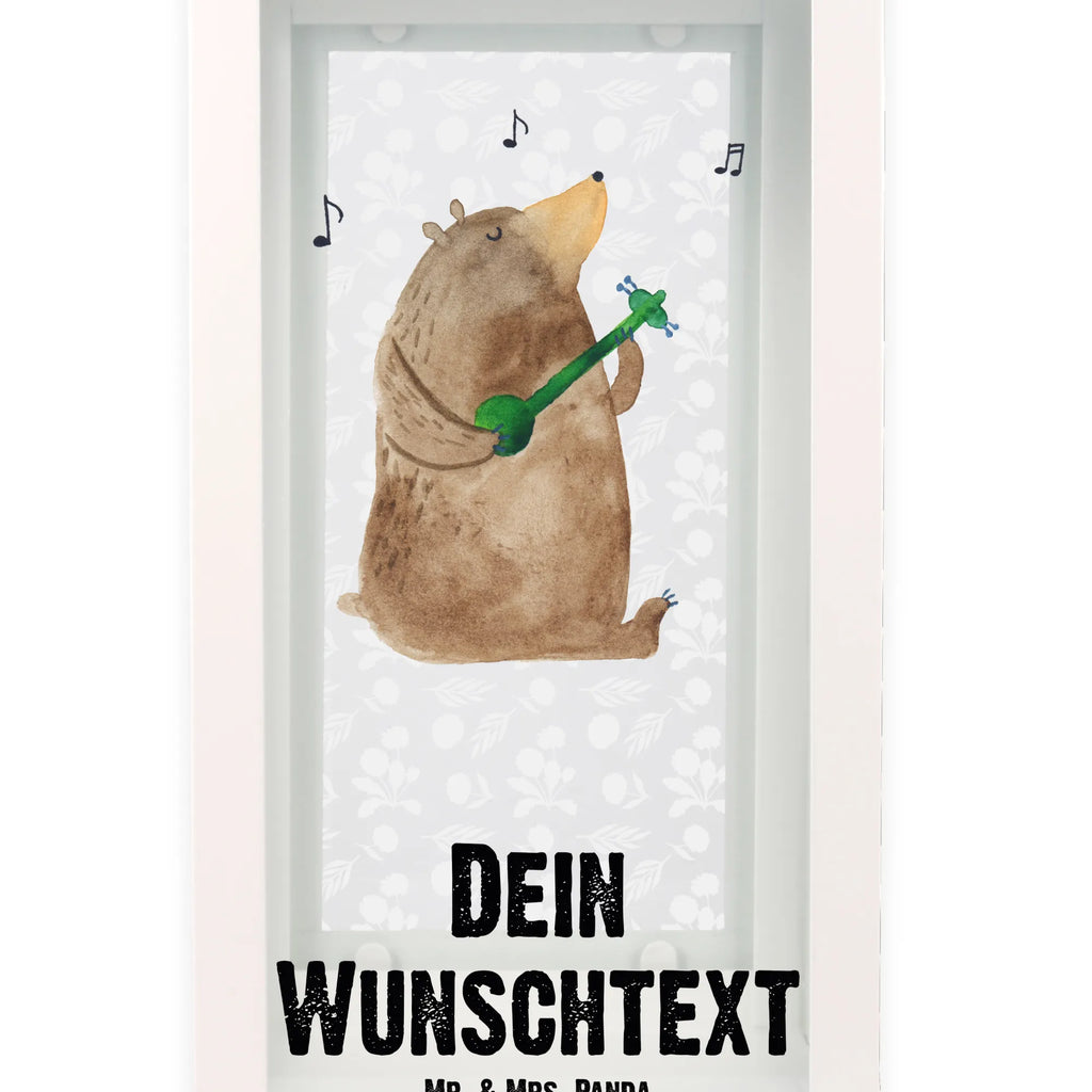 Personalisierte Deko Laterne Bär Gitarre Deko Laterne Mit Namen, Glaslaterne Mit Wunschname, Hängelaterne Mit Namensgravur, Vintage-Laterne Personalisiert, Hängeleuchte, Terrasse-Laterne Mit Wunschnamen, LED-Laterne Mit Namensgravur, Rustikale Laterne Mit Namensgravur, Romantische Laterne Mit Wunschname, Dekolaterne Mit Wunschname, Kleine Laterne Mit Namensdruck, Motivlaterne Mit Namensgravur, Shabby-Chic-Laterne Mit Wunschname, Minimalistische Laterne Mit Namen, Landhausstil-Laterne Mit Namen, Teelichthalter Laterne Mit Wunschname, Laterne Deko Mit Namen, Gartenlaterne Personalisiert, Klassische Laterne Mit Namensgravur, Metall Laterne, Lichterlaterne Mit Wunschname, Moderne Laterne Mit Namen, Laterne Mit Griff Und Wunschname, Tischlaterne Mit Wunschname, Stellbare Laterne Mit Namen, Spiegelglas-Laterne Mit Namensdruck, Deko Laterne, Kerzenlaterne Mit Namensdruck, Windlicht, Outdoor-Laterne Mit Wunschname, Hängelaterne Deko Mit Namen, Laternen-Set Personalisiert, Laternenwindlicht Mit Namen, Holzlaterne Mit Namensdruck, Laterne Mit Blumenmotiv Und Wunschname, Metalllaterne Mit Namen, Weiße Laterne Mit Wunschname, Personalisierte Deko Laterne, Pastellfarbene Laterne Mit Namensdruck, Maritim-Laterne Mit Wunschname, Skandinavische Laterne Mit Namen, XXL-Laterne Mit Wunschname, Windlichtlaterne Mit Namensgravur, Wetterfeste Laterne Mit Wunschname, Beleuchtete Laterne Mit Namen, Laterne Mit Sternenmuster Und Namen, Lichterkettenlaterne Mit Namen, Leuchten, Innenraum-Laterne Mit Namen, Orientalische Laterne Mit Namensdruck, Teddy, Bär, Teddybär