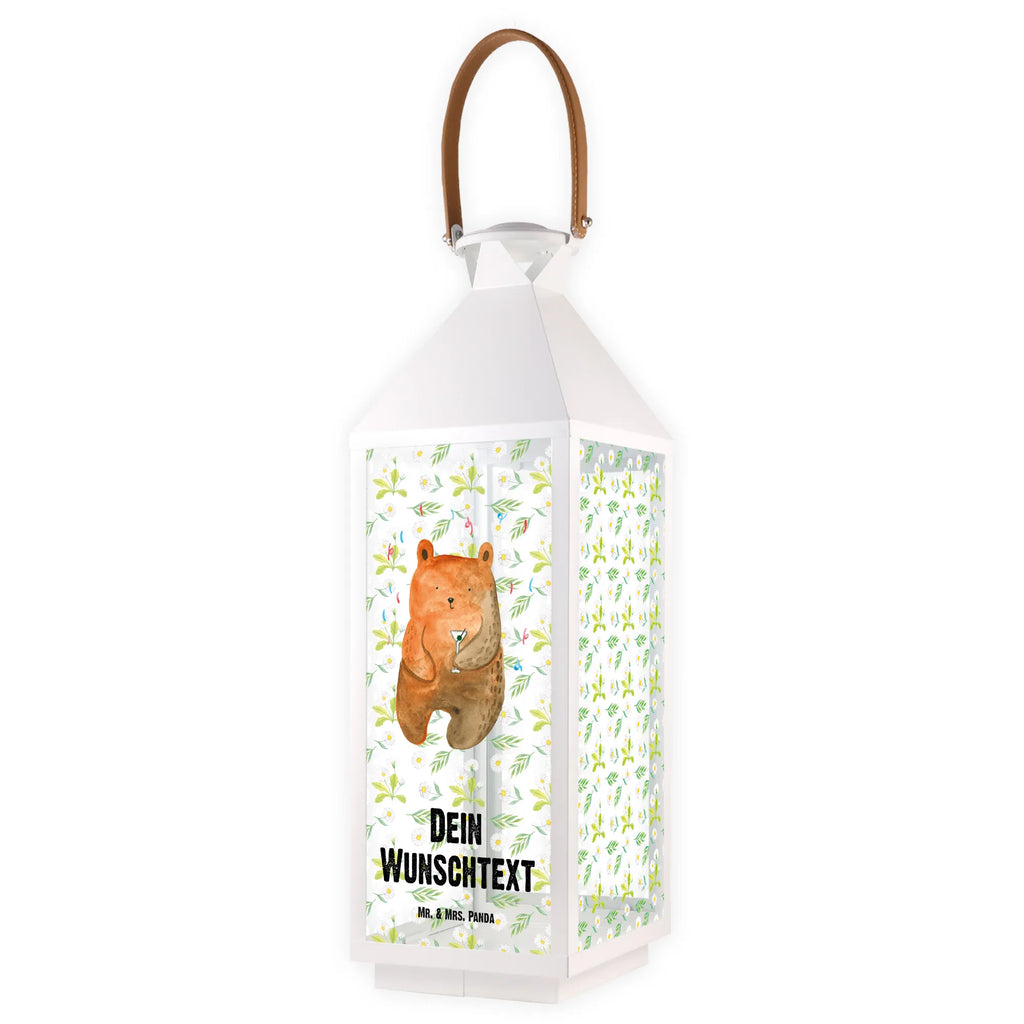 Personalisierte Deko Laterne Bär Party Laternenwindlicht Mit Namen, Spiegelglas-Laterne Mit Namensdruck, Beleuchtete Laterne Mit Namen, Rustikale Laterne Mit Namensgravur, Stellbare Laterne Mit Namen, Laterne Mit Blumenmotiv Und Wunschname, Laterne Deko Mit Namen, Innenraum-Laterne Mit Namen, Laterne Mit Griff Und Wunschname, Hängelaterne Mit Namensgravur, Outdoor-Laterne Mit Wunschname, Kerzenlaterne Mit Namensdruck, Kleine Laterne Mit Namensdruck, Romantische Laterne Mit Wunschname, Gartenlaterne Personalisiert, Landhausstil-Laterne Mit Namen, Metall Laterne, Lichterlaterne Mit Wunschname, Glaslaterne Mit Wunschname, Laternen-Set Personalisiert, Hängeleuchte, Moderne Laterne Mit Namen, Windlichtlaterne Mit Namensgravur, Windlicht, Minimalistische Laterne Mit Namen, Tischlaterne Mit Wunschname, Terrasse-Laterne Mit Wunschnamen, Wetterfeste Laterne Mit Wunschname, Skandinavische Laterne Mit Namen, Dekolaterne Mit Wunschname, Hängelaterne Deko Mit Namen, Laterne Mit Sternenmuster Und Namen, Orientalische Laterne Mit Namensdruck, XXL-Laterne Mit Wunschname, Personalisierte Deko Laterne, Metalllaterne Mit Namen, Shabby-Chic-Laterne Mit Wunschname, Teelichthalter Laterne Mit Wunschname, Klassische Laterne Mit Namensgravur, Deko Laterne, Maritim-Laterne Mit Wunschname, Weiße Laterne Mit Wunschname, Pastellfarbene Laterne Mit Namensdruck, Holzlaterne Mit Namensdruck, Lichterkettenlaterne Mit Namen, Leuchten, LED-Laterne Mit Namensgravur, Deko Laterne Mit Namen, Vintage-Laterne Personalisiert, Motivlaterne Mit Namensgravur, Teddy, Bär, Teddybär, Feiern, Geburtstag, Geschenk, Party, Gute Laune, Mitbringsel, Geburtstagsgeschenk, Lustig, Abfeiern