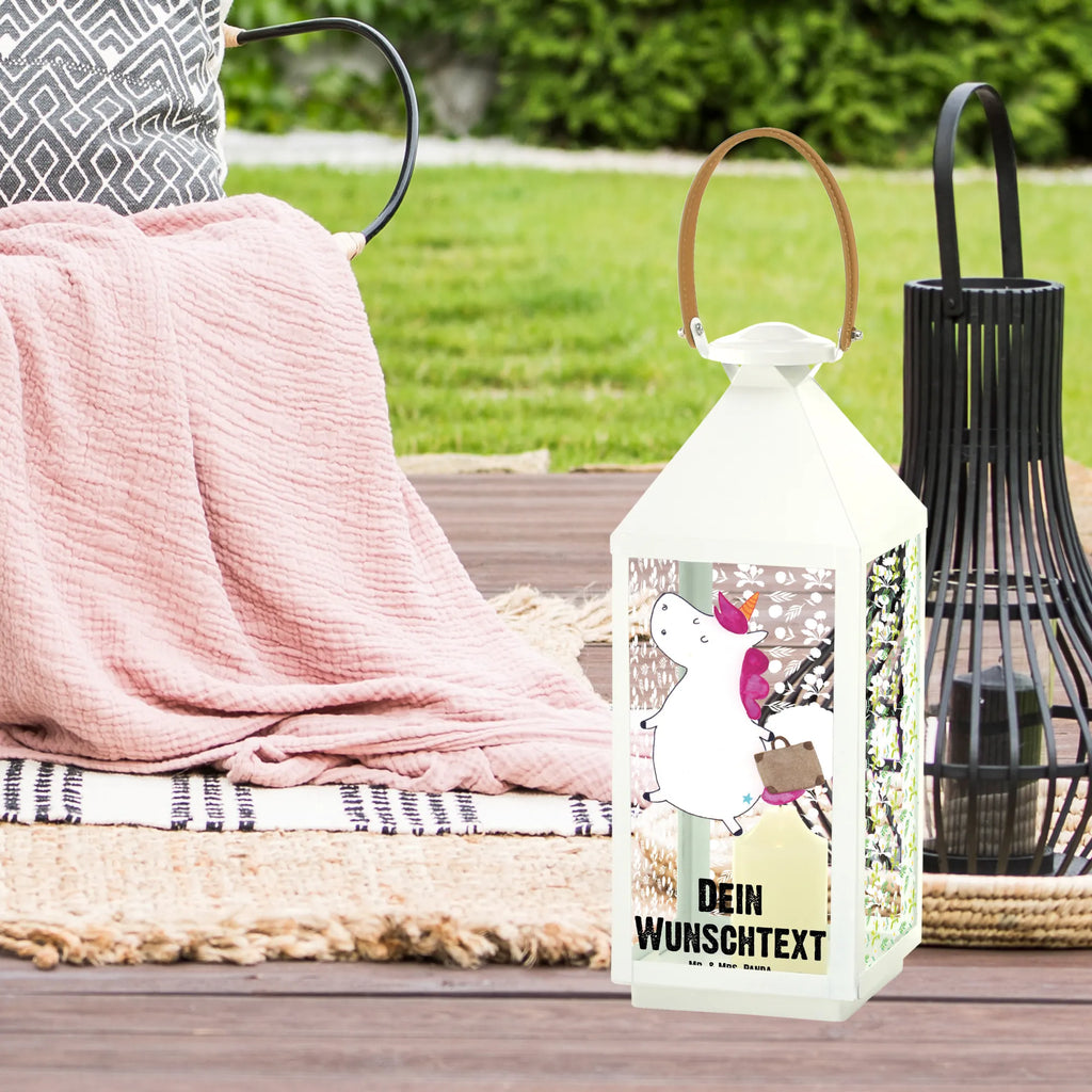 Personalisierte Deko Laterne Einhorn Koffer Hängelaterne Deko Mit Namen, Hängeleuchte, Vintage-Laterne Personalisiert, Hängelaterne Mit Namensgravur, Metalllaterne Mit Namen, Laternenwindlicht Mit Namen, Teelichthalter Laterne Mit Wunschname, Landhausstil-Laterne Mit Namen, Windlichtlaterne Mit Namensgravur, Motivlaterne Mit Namensgravur, Minimalistische Laterne Mit Namen, Laterne Mit Griff Und Wunschname, Deko Laterne, Lichterlaterne Mit Wunschname, Wetterfeste Laterne Mit Wunschname, Deko Laterne Mit Namen, Personalisierte Deko Laterne, Weiße Laterne Mit Wunschname, Romantische Laterne Mit Wunschname, Glaslaterne Mit Wunschname, Terrasse-Laterne Mit Wunschnamen, Kerzenlaterne Mit Namensdruck, Beleuchtete Laterne Mit Namen, Outdoor-Laterne Mit Wunschname, Klassische Laterne Mit Namensgravur, Gartenlaterne Personalisiert, Shabby-Chic-Laterne Mit Wunschname, Kleine Laterne Mit Namensdruck, Dekolaterne Mit Wunschname, Laterne Mit Sternenmuster Und Namen, Laterne Mit Blumenmotiv Und Wunschname, XXL-Laterne Mit Wunschname, Innenraum-Laterne Mit Namen, Moderne Laterne Mit Namen, Windlicht, Rustikale Laterne Mit Namensgravur, Laternen-Set Personalisiert, Laterne Deko Mit Namen, Pastellfarbene Laterne Mit Namensdruck, Maritim-Laterne Mit Wunschname, Orientalische Laterne Mit Namensdruck, Skandinavische Laterne Mit Namen, Spiegelglas-Laterne Mit Namensdruck, Lichterkettenlaterne Mit Namen, LED-Laterne Mit Namensgravur, Leuchten, Holzlaterne Mit Namensdruck, Tischlaterne Mit Wunschname, Stellbare Laterne Mit Namen, Metall Laterne, Unicorn, Einhorn, Einhörner, Einhorn Deko, Koffer, Erwachsen, Reise, Albern, Spaß, Lustig, Witzig, Gepäck, Abenteuer, Verreisen, Kind
