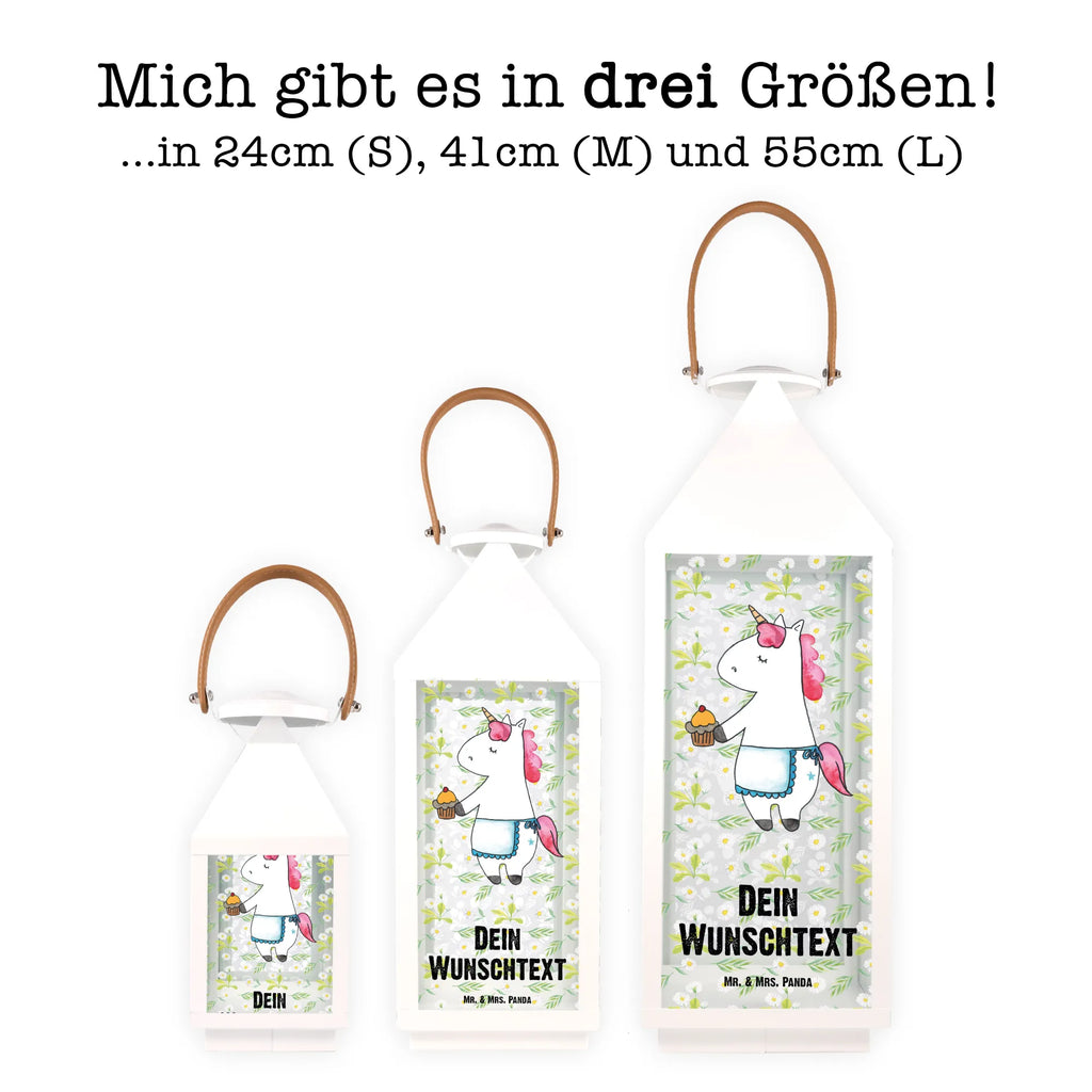 Personalisierte Deko Laterne Einhorn Muffin Beleuchtete Laterne Mit Namen, Lichterlaterne Mit Wunschname, Spiegelglas-Laterne Mit Namensdruck, Glaslaterne Mit Wunschname, Lichterkettenlaterne Mit Namen, Kleine Laterne Mit Namensdruck, Gartenlaterne Personalisiert, Tischlaterne Mit Wunschname, XXL-Laterne Mit Wunschname, Dekolaterne Mit Wunschname, Wetterfeste Laterne Mit Wunschname, Shabby-Chic-Laterne Mit Wunschname, Laterne Mit Sternenmuster Und Namen, Klassische Laterne Mit Namensgravur, Laterne Mit Griff Und Wunschname, Laternen-Set Personalisiert, Stellbare Laterne Mit Namen, Weiße Laterne Mit Wunschname, Personalisierte Deko Laterne, Moderne Laterne Mit Namen, Hängelaterne Mit Namensgravur, Skandinavische Laterne Mit Namen, Terrasse-Laterne Mit Wunschnamen, Pastellfarbene Laterne Mit Namensdruck, LED-Laterne Mit Namensgravur, Windlichtlaterne Mit Namensgravur, Orientalische Laterne Mit Namensdruck, Landhausstil-Laterne Mit Namen, Outdoor-Laterne Mit Wunschname, Motivlaterne Mit Namensgravur, Kerzenlaterne Mit Namensdruck, Rustikale Laterne Mit Namensgravur, Laterne Mit Blumenmotiv Und Wunschname, Deko Laterne Mit Namen, Romantische Laterne Mit Wunschname, Laterne Deko Mit Namen, Maritim-Laterne Mit Wunschname, Laternenwindlicht Mit Namen, Hängelaterne Deko Mit Namen, Teelichthalter Laterne Mit Wunschname, Minimalistische Laterne Mit Namen, Holzlaterne Mit Namensdruck, Innenraum-Laterne Mit Namen, Vintage-Laterne Personalisiert, Metalllaterne Mit Namen, Einhorn, Einhörner, Einhorn Deko, Unicorn, Liebesgrüße, Glückwünsche, Grüße, Geburtstagsgrüße, Kekse, Backen, Geburtstag, Muffin