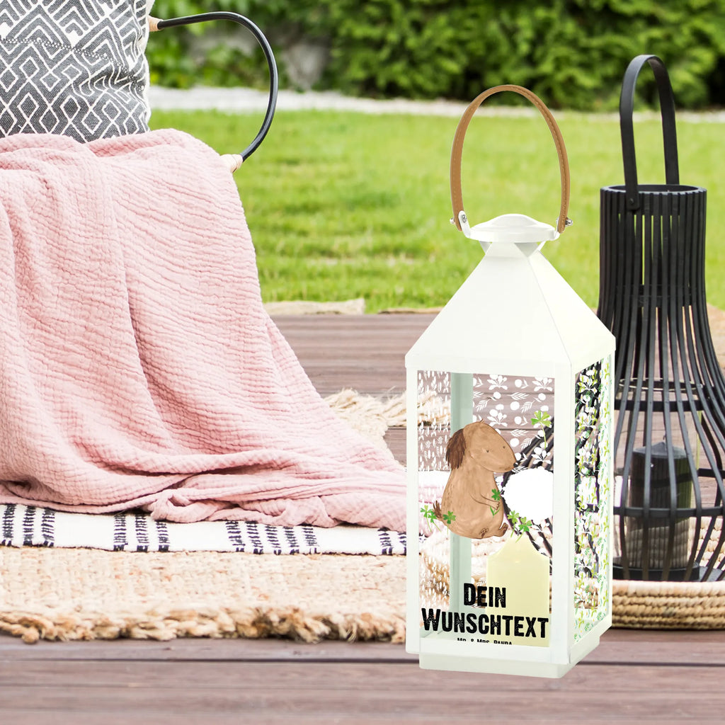 Personalisierte Deko Laterne Hund Kleeblatt Lichterkettenlaterne Mit Namen, Shabby-Chic-Laterne Mit Wunschname, Kleine Laterne Mit Namensdruck, Outdoor-Laterne Mit Wunschname, Vintage-Laterne Personalisiert, Stellbare Laterne Mit Namen, Laterne Deko Mit Namen, Metalllaterne Mit Namen, Deko Laterne Mit Namen, Kerzenlaterne Mit Namensdruck, Weiße Laterne Mit Wunschname, Laternen-Set Personalisiert, Landhausstil-Laterne Mit Namen, Innenraum-Laterne Mit Namen, Romantische Laterne Mit Wunschname, Wetterfeste Laterne Mit Wunschname, Minimalistische Laterne Mit Namen, Glaslaterne Mit Wunschname, LED-Laterne Mit Namensgravur, Tischlaterne Mit Wunschname, Hängelaterne Mit Namensgravur, Orientalische Laterne Mit Namensdruck, Personalisierte Deko Laterne, XXL-Laterne Mit Wunschname, Lichterlaterne Mit Wunschname, Dekolaterne Mit Wunschname, Windlichtlaterne Mit Namensgravur, Laterne Mit Sternenmuster Und Namen, Skandinavische Laterne Mit Namen, Teelichthalter Laterne Mit Wunschname, Spiegelglas-Laterne Mit Namensdruck, Gartenlaterne Personalisiert, Klassische Laterne Mit Namensgravur, Holzlaterne Mit Namensdruck, Maritim-Laterne Mit Wunschname, Rustikale Laterne Mit Namensgravur, Motivlaterne Mit Namensgravur, Terrasse-Laterne Mit Wunschnamen, Beleuchtete Laterne Mit Namen, Hängelaterne Deko Mit Namen, Laterne Mit Griff Und Wunschname, Moderne Laterne Mit Namen, Pastellfarbene Laterne Mit Namensdruck, Laterne Mit Blumenmotiv Und Wunschname, Laternenwindlicht Mit Namen, Hund, Hundemotiv, Haustier, Hunderasse, Tierliebhaber, Hundebesitzer, Sprüche, Glück, Neuanfang, Geschenk, Glücksbringer, Motivation, Tagträume, Achtsamkeit, Selbstliebe, Kleeblatt