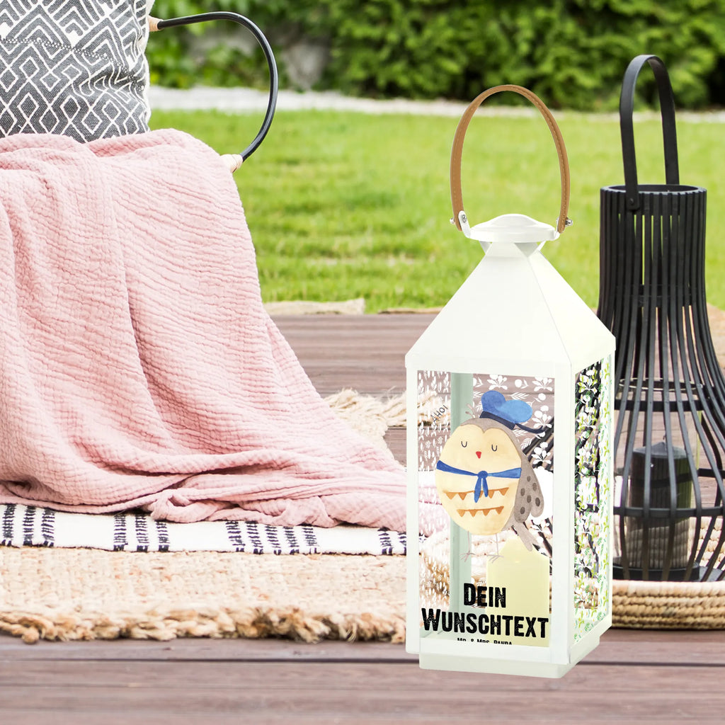 Personalisierte Deko Laterne Eule Matrosen Moderne Laterne Mit Namen, Pastellfarbene Laterne Mit Namensdruck, Gartenlaterne Personalisiert, Teelichthalter Laterne Mit Wunschname, Windlichtlaterne Mit Namensgravur, Skandinavische Laterne Mit Namen, Deko Laterne, Stellbare Laterne Mit Namen, Weiße Laterne Mit Wunschname, Hängelaterne Deko Mit Namen, Laterne Mit Griff Und Wunschname, Laternenwindlicht Mit Namen, Laterne Deko Mit Namen, Deko Laterne Mit Namen, Dekolaterne Mit Wunschname, Romantische Laterne Mit Wunschname, Shabby-Chic-Laterne Mit Wunschname, Tischlaterne Mit Wunschname, Laterne Mit Blumenmotiv Und Wunschname, Glaslaterne Mit Wunschname, Kleine Laterne Mit Namensdruck, Holzlaterne Mit Namensdruck, Orientalische Laterne Mit Namensdruck, Maritim-Laterne Mit Wunschname, Hängeleuchte, Beleuchtete Laterne Mit Namen, Kerzenlaterne Mit Namensdruck, Klassische Laterne Mit Namensgravur, Laternen-Set Personalisiert, Metalllaterne Mit Namen, Metall Laterne, Landhausstil-Laterne Mit Namen, Minimalistische Laterne Mit Namen, Windlicht, Rustikale Laterne Mit Namensgravur, Terrasse-Laterne Mit Wunschnamen, Hängelaterne Mit Namensgravur, Lichterkettenlaterne Mit Namen, Innenraum-Laterne Mit Namen, Wetterfeste Laterne Mit Wunschname, Leuchten, Spiegelglas-Laterne Mit Namensdruck, Outdoor-Laterne Mit Wunschname, Vintage-Laterne Personalisiert, LED-Laterne Mit Namensgravur, XXL-Laterne Mit Wunschname, Personalisierte Deko Laterne, Lichterlaterne Mit Wunschname, Motivlaterne Mit Namensgravur, Laterne Mit Sternenmuster Und Namen, Eule, Hochzeitstag Geschenk, Matrose, Eule Deko, Wortspiel Lustig, Freundin, Seefahrer, Heimathafen, Ehe, Owl, Eule Spruch