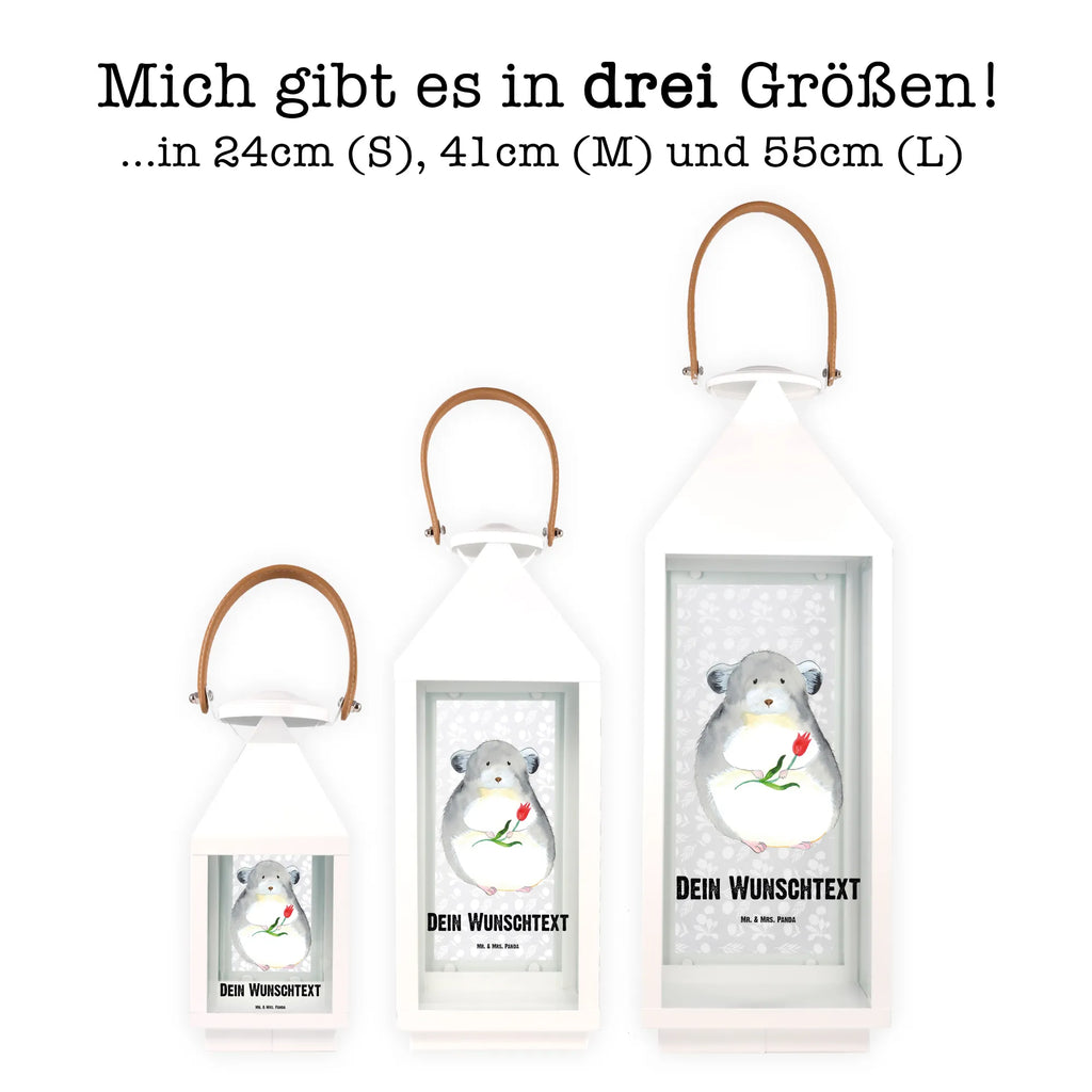 Personalisierte Deko Laterne Chinchilla mit Blume Tischlaterne Mit Wunschname, Shabby-Chic-Laterne Mit Wunschname, Laterne Mit Griff Und Wunschname, Glaslaterne Mit Wunschname, Hängelaterne Mit Namensgravur, Laterne Mit Sternenmuster Und Namen, Gartenlaterne Personalisiert, Hängelaterne Deko Mit Namen, Minimalistische Laterne Mit Namen, Kerzenlaterne Mit Namensdruck, Metall Laterne, Terrasse-Laterne Mit Wunschnamen, Orientalische Laterne Mit Namensdruck, Vintage-Laterne Personalisiert, LED-Laterne Mit Namensgravur, Skandinavische Laterne Mit Namen, Metalllaterne Mit Namen, Kleine Laterne Mit Namensdruck, Deko Laterne, Moderne Laterne Mit Namen, Laterne Deko Mit Namen, Beleuchtete Laterne Mit Namen, Motivlaterne Mit Namensgravur, Dekolaterne Mit Wunschname, Landhausstil-Laterne Mit Namen, Outdoor-Laterne Mit Wunschname, Personalisierte Deko Laterne, Deko Laterne Mit Namen, Maritim-Laterne Mit Wunschname, Lichterlaterne Mit Wunschname, Windlicht, Lichterkettenlaterne Mit Namen, Holzlaterne Mit Namensdruck, Laternen-Set Personalisiert, Klassische Laterne Mit Namensgravur, Laternenwindlicht Mit Namen, Teelichthalter Laterne Mit Wunschname, XXL-Laterne Mit Wunschname, Wetterfeste Laterne Mit Wunschname, Leuchten, Innenraum-Laterne Mit Namen, Romantische Laterne Mit Wunschname, Rustikale Laterne Mit Namensgravur, Hängeleuchte, Stellbare Laterne Mit Namen, Pastellfarbene Laterne Mit Namensdruck, Laterne Mit Blumenmotiv Und Wunschname, Weiße Laterne Mit Wunschname, Spiegelglas-Laterne Mit Namensdruck, Windlichtlaterne Mit Namensgravur, Lustige Sprüche, Tiere, Tiermotive, Gute Laune, traurig sein, Kummer, Liebeskummer, Chaos, Chinchilla, Büroalltag, Depressionen, Chinchillas, Büro, Glücklichsein