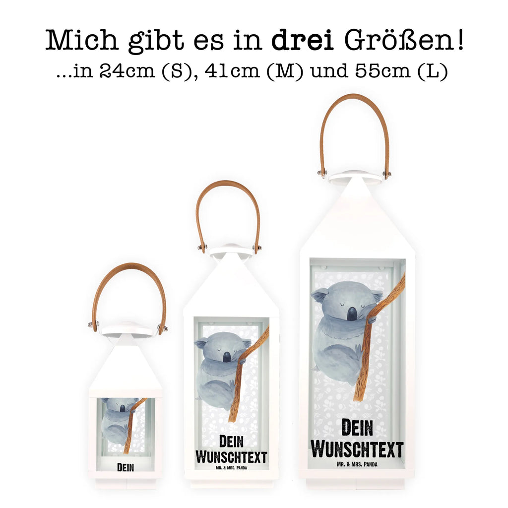 Personalisierte Deko Laterne Koalabär Teelichthalter Laterne Mit Wunschname, Kerzenlaterne Mit Namensdruck, Laterne Mit Griff Und Wunschname, Pastellfarbene Laterne Mit Namensdruck, Deko Laterne Mit Namen, Glaslaterne Mit Wunschname, Wetterfeste Laterne Mit Wunschname, Stellbare Laterne Mit Namen, Laternen-Set Personalisiert, Romantische Laterne Mit Wunschname, Motivlaterne Mit Namensgravur, Hängelaterne Deko Mit Namen, Spiegelglas-Laterne Mit Namensdruck, Terrasse-Laterne Mit Wunschnamen, Moderne Laterne Mit Namen, Hängelaterne Mit Namensgravur, Vintage-Laterne Personalisiert, Beleuchtete Laterne Mit Namen, Holzlaterne Mit Namensdruck, Personalisierte Deko Laterne, Laternenwindlicht Mit Namen, Maritim-Laterne Mit Wunschname, Skandinavische Laterne Mit Namen, Laterne Mit Sternenmuster Und Namen, Landhausstil-Laterne Mit Namen, Weiße Laterne Mit Wunschname, Innenraum-Laterne Mit Namen, Laterne Deko Mit Namen, LED-Laterne Mit Namensgravur, Klassische Laterne Mit Namensgravur, Tischlaterne Mit Wunschname, Metalllaterne Mit Namen, Windlichtlaterne Mit Namensgravur, Laterne Mit Blumenmotiv Und Wunschname, Rustikale Laterne Mit Namensgravur, Lichterlaterne Mit Wunschname, Kleine Laterne Mit Namensdruck, Shabby-Chic-Laterne Mit Wunschname, Dekolaterne Mit Wunschname, Orientalische Laterne Mit Namensdruck, Gartenlaterne Personalisiert, Lichterkettenlaterne Mit Namen, Outdoor-Laterne Mit Wunschname, XXL-Laterne Mit Wunschname, Minimalistische Laterne Mit Namen, Tiermotive, Gute Laune, lustige Sprüche, Tiere, Traum, Koala, Bär, Koalabär, schlafen, träumen, Schlafzimmer, Traumland
