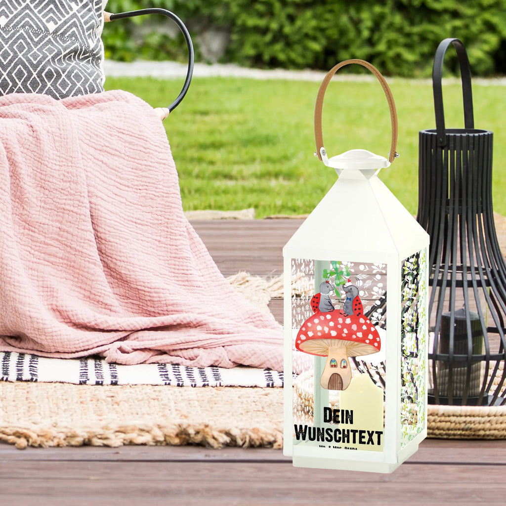 Personalisierte Deko Laterne Marienkäfer Paar Fliegenpilz Stellbare Laterne Mit Namen, Spiegelglas-Laterne Mit Namensdruck, Klassische Laterne Mit Namensgravur, Landhausstil-Laterne Mit Namen, Laterne Deko Mit Namen, Kerzenlaterne Mit Namensdruck, Personalisierte Deko Laterne, Glaslaterne Mit Wunschname, Leuchten, Teelichthalter Laterne Mit Wunschname, Orientalische Laterne Mit Namensdruck, Kleine Laterne Mit Namensdruck, Laterne Mit Griff Und Wunschname, Maritim-Laterne Mit Wunschname, Romantische Laterne Mit Wunschname, LED-Laterne Mit Namensgravur, Laterne Mit Sternenmuster Und Namen, Holzlaterne Mit Namensdruck, Wetterfeste Laterne Mit Wunschname, Laternen-Set Personalisiert, Gartenlaterne Personalisiert, Tischlaterne Mit Wunschname, Laterne Mit Blumenmotiv Und Wunschname, Weiße Laterne Mit Wunschname, Hängelaterne Deko Mit Namen, Shabby-Chic-Laterne Mit Wunschname, Metall Laterne, Lichterkettenlaterne Mit Namen, Windlicht, Innenraum-Laterne Mit Namen, Windlichtlaterne Mit Namensgravur, Minimalistische Laterne Mit Namen, Metalllaterne Mit Namen, Pastellfarbene Laterne Mit Namensdruck, Moderne Laterne Mit Namen, Outdoor-Laterne Mit Wunschname, Deko Laterne, Hängelaterne Mit Namensgravur, Hängeleuchte, Beleuchtete Laterne Mit Namen, XXL-Laterne Mit Wunschname, Dekolaterne Mit Wunschname, Vintage-Laterne Personalisiert, Terrasse-Laterne Mit Wunschnamen, Lichterlaterne Mit Wunschname, Deko Laterne Mit Namen, Motivlaterne Mit Namensgravur, Skandinavische Laterne Mit Namen, Rustikale Laterne Mit Namensgravur, Laternenwindlicht Mit Namen, Lustige Sprüche, Tiere, Tiermotive, Gute Laune, Fleigenpilzhaus, Fliegenpilz, Haus, Marienkäfer, Wohnung, Zuhause