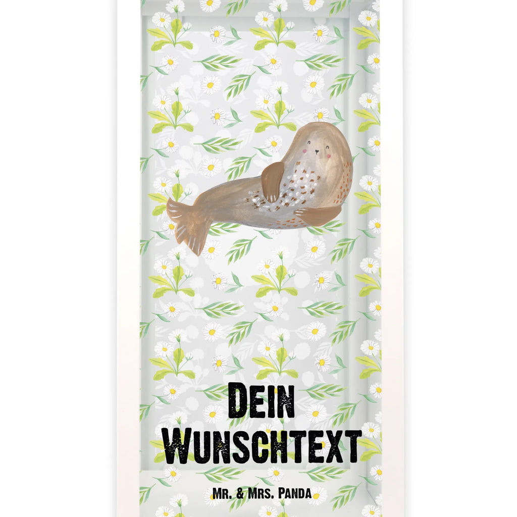 Personalisierte Deko Laterne Robbe lachend Motivlaterne Mit Namensgravur, Holzlaterne Mit Namensdruck, Deko Laterne, Rustikale Laterne Mit Namensgravur, Windlichtlaterne Mit Namensgravur, Kleine Laterne Mit Namensdruck, Dekolaterne Mit Wunschname, Outdoor-Laterne Mit Wunschname, Personalisierte Deko Laterne, Laternen-Set Personalisiert, Deko Laterne Mit Namen, Lichterlaterne Mit Wunschname, Skandinavische Laterne Mit Namen, Klassische Laterne Mit Namensgravur, Moderne Laterne Mit Namen, Spiegelglas-Laterne Mit Namensdruck, XXL-Laterne Mit Wunschname, Weiße Laterne Mit Wunschname, Romantische Laterne Mit Wunschname, Windlicht, Shabby-Chic-Laterne Mit Wunschname, Innenraum-Laterne Mit Namen, Terrasse-Laterne Mit Wunschnamen, Tischlaterne Mit Wunschname, Hängelaterne Mit Namensgravur, Hängeleuchte, Pastellfarbene Laterne Mit Namensdruck, Glaslaterne Mit Wunschname, Laterne Deko Mit Namen, Laternenwindlicht Mit Namen, Hängelaterne Deko Mit Namen, Metall Laterne, Metalllaterne Mit Namen, Gartenlaterne Personalisiert, Teelichthalter Laterne Mit Wunschname, Lichterkettenlaterne Mit Namen, Orientalische Laterne Mit Namensdruck, Leuchten, Minimalistische Laterne Mit Namen, Landhausstil-Laterne Mit Namen, Laterne Mit Blumenmotiv Und Wunschname, Stellbare Laterne Mit Namen, Laterne Mit Sternenmuster Und Namen, Wetterfeste Laterne Mit Wunschname, Laterne Mit Griff Und Wunschname, Maritim-Laterne Mit Wunschname, Vintage-Laterne Personalisiert, Beleuchtete Laterne Mit Namen, LED-Laterne Mit Namensgravur, Kerzenlaterne Mit Namensdruck, Lustige Sprüche, Tiere, Tiermotive, Gute Laune, Ostsee, Robbe, Nordsee, Seehund, Strand, Meerestier, Robben