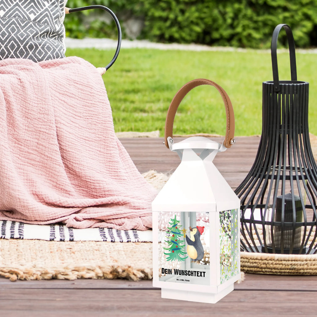 Personalisierte Deko Laterne Pinguin Weihnachtsbaum Laterne Mit Blumenmotiv Und Wunschname, Hängelaterne Deko Mit Namen, Romantische Laterne Mit Wunschname, Gartenlaterne Personalisiert, Beleuchtete Laterne Mit Namen, Innenraum-Laterne Mit Namen, Laterne Mit Sternenmuster Und Namen, Lichterkettenlaterne Mit Namen, Metalllaterne Mit Namen, Teelichthalter Laterne Mit Wunschname, Shabby-Chic-Laterne Mit Wunschname, Laterne Deko Mit Namen, Tischlaterne Mit Wunschname, Laternenwindlicht Mit Namen, Motivlaterne Mit Namensgravur, Moderne Laterne Mit Namen, Lichterlaterne Mit Wunschname, Stellbare Laterne Mit Namen, Pastellfarbene Laterne Mit Namensdruck, Glaslaterne Mit Wunschname, Hängelaterne Mit Namensgravur, Outdoor-Laterne Mit Wunschname, Terrasse-Laterne Mit Wunschnamen, Wetterfeste Laterne Mit Wunschname, Kerzenlaterne Mit Namensdruck, Dekolaterne Mit Wunschname, Holzlaterne Mit Namensdruck, Orientalische Laterne Mit Namensdruck, Vintage-Laterne Personalisiert, Klassische Laterne Mit Namensgravur, Weiße Laterne Mit Wunschname, LED-Laterne Mit Namensgravur, Windlichtlaterne Mit Namensgravur, Skandinavische Laterne Mit Namen, Personalisierte Deko Laterne, XXL-Laterne Mit Wunschname, Minimalistische Laterne Mit Namen, Maritim-Laterne Mit Wunschname, Rustikale Laterne Mit Namensgravur, Landhausstil-Laterne Mit Namen, Spiegelglas-Laterne Mit Namensdruck, Deko Laterne Mit Namen, Kleine Laterne Mit Namensdruck, Laterne Mit Griff Und Wunschname, Laternen-Set Personalisiert, Winter, Weihnachten, Weihnachtsdeko, Nikolaus, Advent, Heiligabend, Wintermotiv, Pinguin