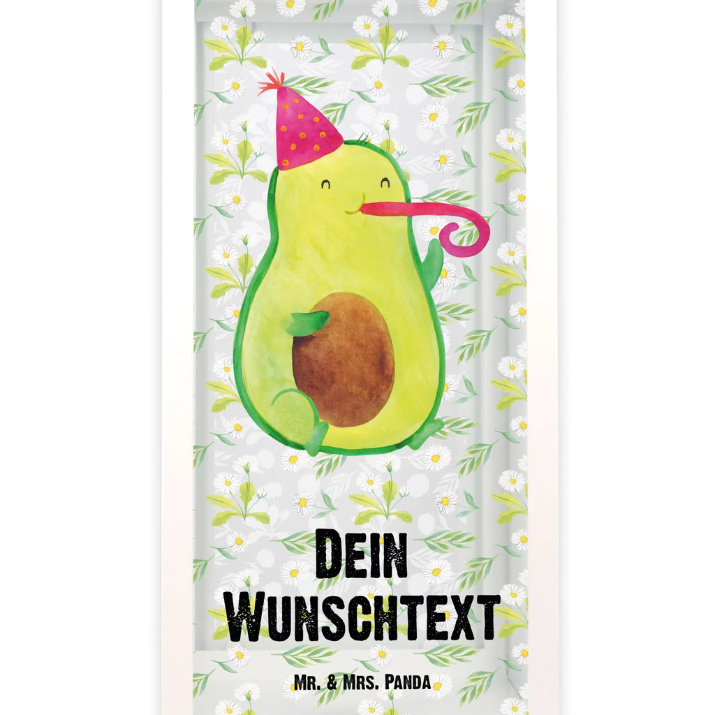 Personalisierte Deko Laterne Avocado Partyhupe Wetterfeste Laterne Mit Wunschname, Kleine Laterne Mit Namensdruck, Maritim-Laterne Mit Wunschname, Laterne Mit Blumenmotiv Und Wunschname, Dekolaterne Mit Wunschname, Motivlaterne Mit Namensgravur, XXL-Laterne Mit Wunschname, Laternen-Set Personalisiert, Hängeleuchte, Shabby-Chic-Laterne Mit Wunschname, Orientalische Laterne Mit Namensdruck, Minimalistische Laterne Mit Namen, Tischlaterne Mit Wunschname, Leuchten, Outdoor-Laterne Mit Wunschname, Beleuchtete Laterne Mit Namen, Lichterlaterne Mit Wunschname, Moderne Laterne Mit Namen, Laterne Mit Griff Und Wunschname, Deko Laterne, Rustikale Laterne Mit Namensgravur, Klassische Laterne Mit Namensgravur, Glaslaterne Mit Wunschname, Hängelaterne Mit Namensgravur, Spiegelglas-Laterne Mit Namensdruck, LED-Laterne Mit Namensgravur, Laterne Deko Mit Namen, Weiße Laterne Mit Wunschname, Windlicht, Holzlaterne Mit Namensdruck, Romantische Laterne Mit Wunschname, Lichterkettenlaterne Mit Namen, Landhausstil-Laterne Mit Namen, Pastellfarbene Laterne Mit Namensdruck, Teelichthalter Laterne Mit Wunschname, Laternenwindlicht Mit Namen, Skandinavische Laterne Mit Namen, Vintage-Laterne Personalisiert, Terrasse-Laterne Mit Wunschnamen, Innenraum-Laterne Mit Namen, Hängelaterne Deko Mit Namen, Personalisierte Deko Laterne, Deko Laterne Mit Namen, Metall Laterne, Stellbare Laterne Mit Namen, Laterne Mit Sternenmuster Und Namen, Kerzenlaterne Mit Namensdruck, Metalllaterne Mit Namen, Gartenlaterne Personalisiert, Windlichtlaterne Mit Namensgravur, Avocado, Veggie, Vegan, Gesund, Party, Fete, Geburtstag, Feier, Gute Laune, Feierlichkeit, Tröte