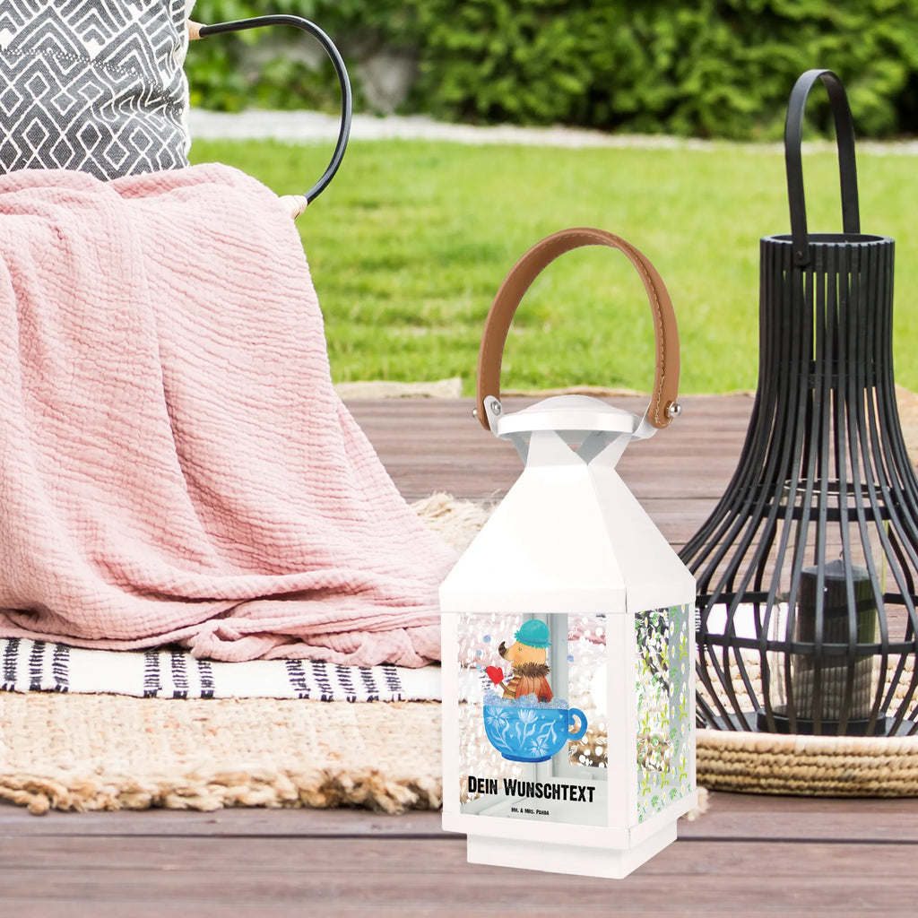 Personalisierte Deko Laterne Nachtfalter Schaumbad Laterne Mit Griff Und Wunschname, Deko Laterne Mit Namen, Motivlaterne Mit Namensgravur, Landhausstil-Laterne Mit Namen, Windlichtlaterne Mit Namensgravur, Dekolaterne Mit Wunschname, Wetterfeste Laterne Mit Wunschname, Kleine Laterne Mit Namensdruck, Lichterkettenlaterne Mit Namen, Hängelaterne Deko Mit Namen, Outdoor-Laterne Mit Wunschname, Maritim-Laterne Mit Wunschname, Stellbare Laterne Mit Namen, Laterne Deko Mit Namen, Tischlaterne Mit Wunschname, Personalisierte Deko Laterne, Spiegelglas-Laterne Mit Namensdruck, Hängeleuchte, Kerzenlaterne Mit Namensdruck, Terrasse-Laterne Mit Wunschnamen, Lichterlaterne Mit Wunschname, Leuchten, Hängelaterne Mit Namensgravur, Orientalische Laterne Mit Namensdruck, Windlicht, Innenraum-Laterne Mit Namen, Metall Laterne, Teelichthalter Laterne Mit Wunschname, Laterne Mit Sternenmuster Und Namen, Beleuchtete Laterne Mit Namen, XXL-Laterne Mit Wunschname, Deko Laterne, Laterne Mit Blumenmotiv Und Wunschname, Moderne Laterne Mit Namen, Skandinavische Laterne Mit Namen, Vintage-Laterne Personalisiert, Rustikale Laterne Mit Namensgravur, LED-Laterne Mit Namensgravur, Pastellfarbene Laterne Mit Namensdruck, Holzlaterne Mit Namensdruck, Metalllaterne Mit Namen, Gartenlaterne Personalisiert, Laternen-Set Personalisiert, Laternenwindlicht Mit Namen, Klassische Laterne Mit Namensgravur, Shabby-Chic-Laterne Mit Wunschname, Minimalistische Laterne Mit Namen, Romantische Laterne Mit Wunschname, Glaslaterne Mit Wunschname, Weiße Laterne Mit Wunschname, Lustige Sprüche, Tiere, Tiermotive, Gute Laune, Ziele, Baden, Zeitmanagement, Schaumbad, Träumen, WC, Badezimmer, Tasse, Nachtfalter, Bad, Badezimmerdeko, Verträumt