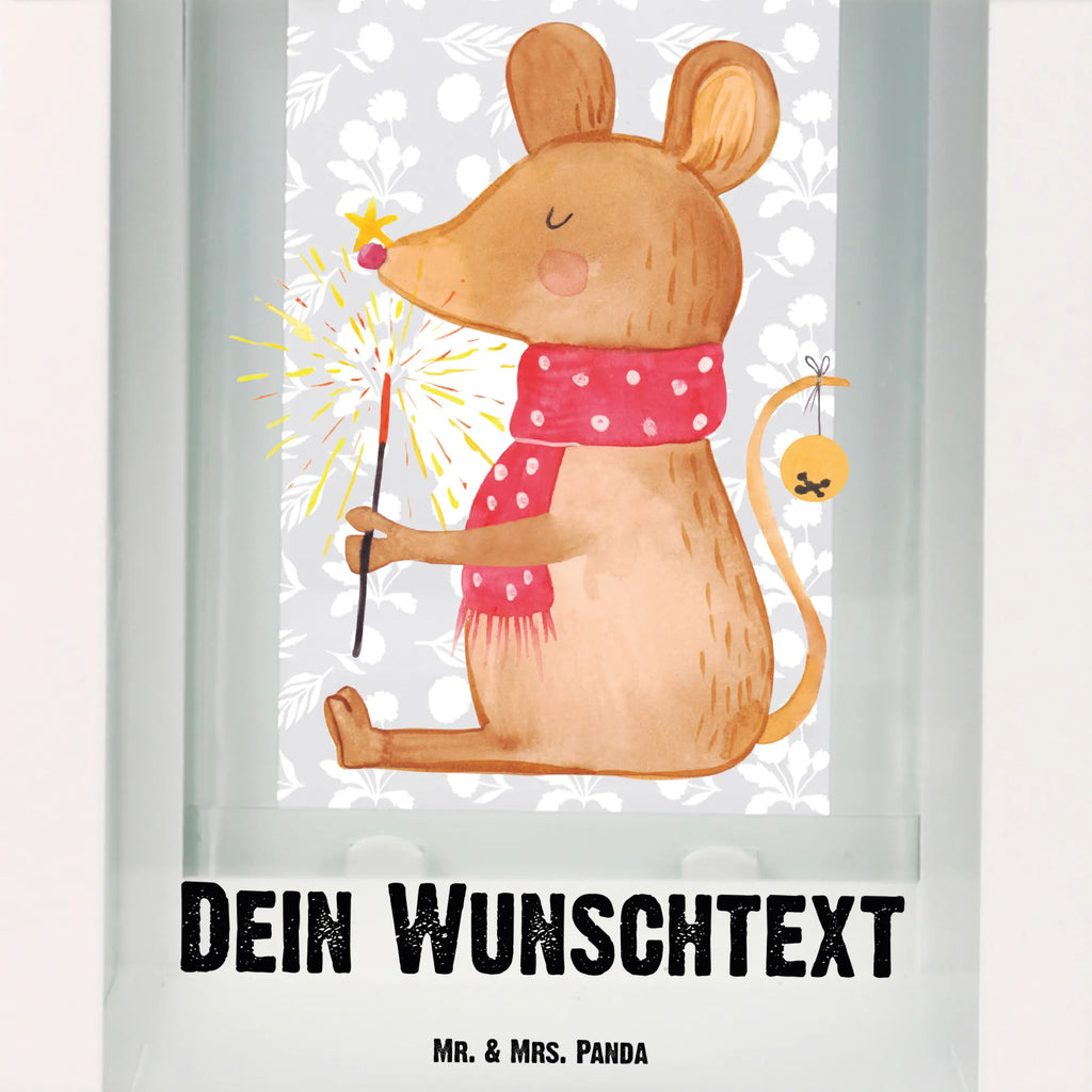 Personalisierte Deko Laterne Weihnachtsmaus Leuchten, Windlichtlaterne Mit Namensgravur, XXL-Laterne Mit Wunschname, Gartenlaterne Personalisiert, Stellbare Laterne Mit Namen, Moderne Laterne Mit Namen, Glaslaterne Mit Wunschname, Laterne Mit Sternenmuster Und Namen, Metall Laterne, Laterne Mit Griff Und Wunschname, Skandinavische Laterne Mit Namen, Laternen-Set Personalisiert, Personalisierte Deko Laterne, Vintage-Laterne Personalisiert, Laterne Deko Mit Namen, Hängeleuchte, Weiße Laterne Mit Wunschname, Tischlaterne Mit Wunschname, Klassische Laterne Mit Namensgravur, LED-Laterne Mit Namensgravur, Maritim-Laterne Mit Wunschname, Innenraum-Laterne Mit Namen, Laternenwindlicht Mit Namen, Pastellfarbene Laterne Mit Namensdruck, Hängelaterne Mit Namensgravur, Minimalistische Laterne Mit Namen, Terrasse-Laterne Mit Wunschnamen, Landhausstil-Laterne Mit Namen, Deko Laterne Mit Namen, Orientalische Laterne Mit Namensdruck, Teelichthalter Laterne Mit Wunschname, Romantische Laterne Mit Wunschname, Metalllaterne Mit Namen, Beleuchtete Laterne Mit Namen, Kerzenlaterne Mit Namensdruck, Lichterlaterne Mit Wunschname, Shabby-Chic-Laterne Mit Wunschname, Kleine Laterne Mit Namensdruck, Motivlaterne Mit Namensgravur, Deko Laterne, Holzlaterne Mit Namensdruck, Spiegelglas-Laterne Mit Namensdruck, Outdoor-Laterne Mit Wunschname, Dekolaterne Mit Wunschname, Windlicht, Hängelaterne Deko Mit Namen, Laterne Mit Blumenmotiv Und Wunschname, Lichterkettenlaterne Mit Namen, Rustikale Laterne Mit Namensgravur, Wetterfeste Laterne Mit Wunschname, Weihnachten, Winter, Weihnachtsdeko, Nikolaus, Advent, Heiligabend, Wintermotiv, Weihnachtswunder, Weihnachtsgruß, Weihnachtsmotiv, Maus, Frohe Weihnachten, Mäuschen