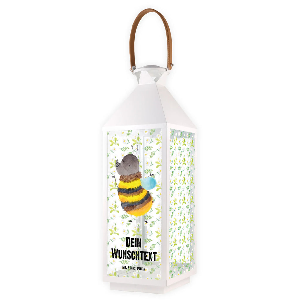 Personalisierte Deko Laterne Hummel flauschig Beleuchtete Laterne Mit Namen, Wetterfeste Laterne Mit Wunschname, Weiße Laterne Mit Wunschname, Laterne Mit Sternenmuster Und Namen, Shabby-Chic-Laterne Mit Wunschname, Maritim-Laterne Mit Wunschname, Spiegelglas-Laterne Mit Namensdruck, Orientalische Laterne Mit Namensdruck, Laterne Mit Blumenmotiv Und Wunschname, Landhausstil-Laterne Mit Namen, Deko Laterne Mit Namen, Kleine Laterne Mit Namensdruck, Teelichthalter Laterne Mit Wunschname, Kerzenlaterne Mit Namensdruck, Rustikale Laterne Mit Namensgravur, Innenraum-Laterne Mit Namen, Lichterkettenlaterne Mit Namen, XXL-Laterne Mit Wunschname, Stellbare Laterne Mit Namen, Motivlaterne Mit Namensgravur, Glaslaterne Mit Wunschname, Laterne Mit Griff Und Wunschname, Terrasse-Laterne Mit Wunschnamen, Hängelaterne Mit Namensgravur, Metalllaterne Mit Namen, LED-Laterne Mit Namensgravur, Gartenlaterne Personalisiert, Romantische Laterne Mit Wunschname, Laternenwindlicht Mit Namen, Klassische Laterne Mit Namensgravur, Windlichtlaterne Mit Namensgravur, Outdoor-Laterne Mit Wunschname, Holzlaterne Mit Namensdruck, Dekolaterne Mit Wunschname, Laternen-Set Personalisiert, Tischlaterne Mit Wunschname, Lichterlaterne Mit Wunschname, Vintage-Laterne Personalisiert, Personalisierte Deko Laterne, Minimalistische Laterne Mit Namen, Laterne Deko Mit Namen, Moderne Laterne Mit Namen, Skandinavische Laterne Mit Namen, Hängelaterne Deko Mit Namen, Pastellfarbene Laterne Mit Namensdruck, Tiermotive, Gute Laune, lustige Sprüche, Tiere, Biene, Hummel, Blume, Flauschig, Natur
