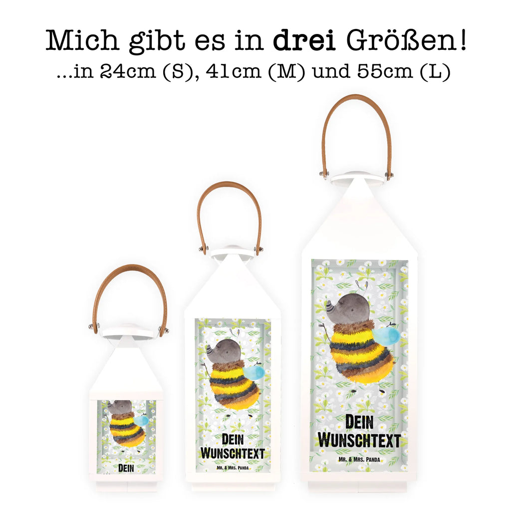 Personalisierte Deko Laterne Hummel flauschig Beleuchtete Laterne Mit Namen, Wetterfeste Laterne Mit Wunschname, Weiße Laterne Mit Wunschname, Laterne Mit Sternenmuster Und Namen, Shabby-Chic-Laterne Mit Wunschname, Maritim-Laterne Mit Wunschname, Spiegelglas-Laterne Mit Namensdruck, Orientalische Laterne Mit Namensdruck, Laterne Mit Blumenmotiv Und Wunschname, Landhausstil-Laterne Mit Namen, Deko Laterne Mit Namen, Kleine Laterne Mit Namensdruck, Teelichthalter Laterne Mit Wunschname, Kerzenlaterne Mit Namensdruck, Rustikale Laterne Mit Namensgravur, Innenraum-Laterne Mit Namen, Lichterkettenlaterne Mit Namen, XXL-Laterne Mit Wunschname, Stellbare Laterne Mit Namen, Motivlaterne Mit Namensgravur, Glaslaterne Mit Wunschname, Laterne Mit Griff Und Wunschname, Terrasse-Laterne Mit Wunschnamen, Hängelaterne Mit Namensgravur, Metalllaterne Mit Namen, LED-Laterne Mit Namensgravur, Gartenlaterne Personalisiert, Romantische Laterne Mit Wunschname, Laternenwindlicht Mit Namen, Klassische Laterne Mit Namensgravur, Windlichtlaterne Mit Namensgravur, Outdoor-Laterne Mit Wunschname, Holzlaterne Mit Namensdruck, Dekolaterne Mit Wunschname, Laternen-Set Personalisiert, Tischlaterne Mit Wunschname, Lichterlaterne Mit Wunschname, Vintage-Laterne Personalisiert, Personalisierte Deko Laterne, Minimalistische Laterne Mit Namen, Laterne Deko Mit Namen, Moderne Laterne Mit Namen, Skandinavische Laterne Mit Namen, Hängelaterne Deko Mit Namen, Pastellfarbene Laterne Mit Namensdruck, Tiermotive, Gute Laune, lustige Sprüche, Tiere, Biene, Hummel, Blume, Flauschig, Natur