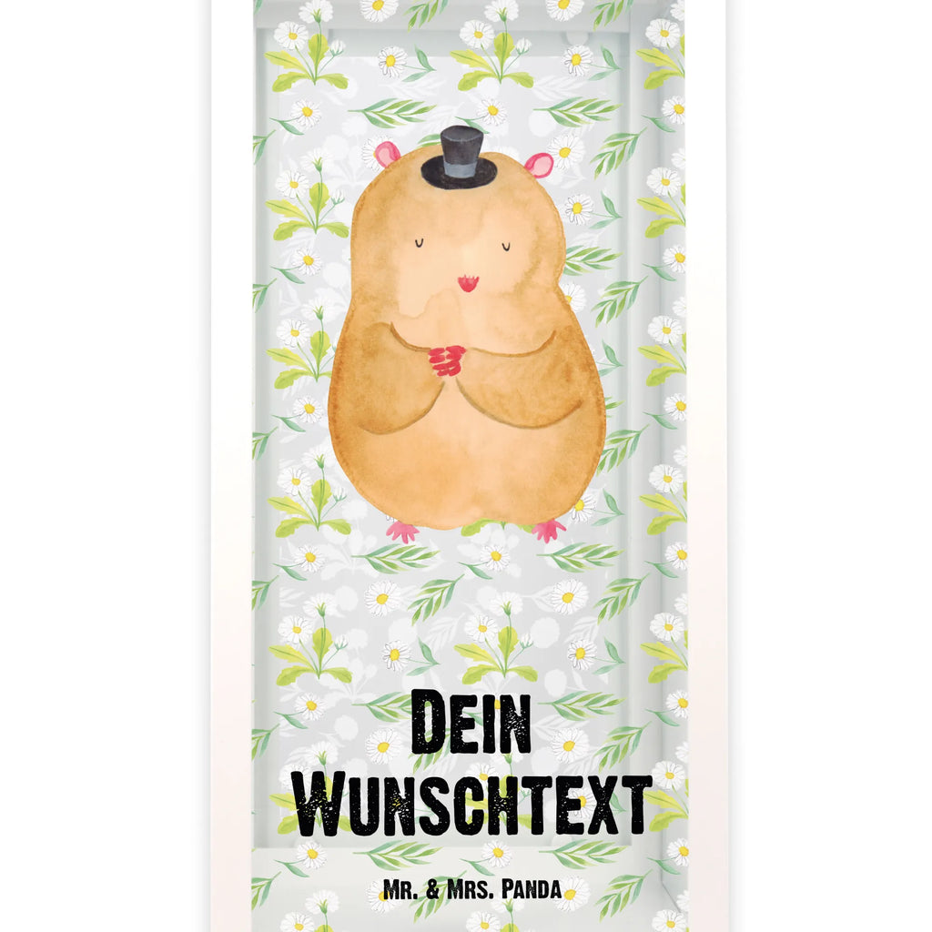 Personalisierte Deko Laterne Hamster mit Hut Motivlaterne Mit Namensgravur, Glaslaterne Mit Wunschname, Klassische Laterne Mit Namensgravur, Windlichtlaterne Mit Namensgravur, Kleine Laterne Mit Namensdruck, Holzlaterne Mit Namensdruck, XXL-Laterne Mit Wunschname, Pastellfarbene Laterne Mit Namensdruck, Laterne Deko Mit Namen, Personalisierte Deko Laterne, Dekolaterne Mit Wunschname, Moderne Laterne Mit Namen, Kerzenlaterne Mit Namensdruck, Stellbare Laterne Mit Namen, LED-Laterne Mit Namensgravur, Laternenwindlicht Mit Namen, Tischlaterne Mit Wunschname, Teelichthalter Laterne Mit Wunschname, Outdoor-Laterne Mit Wunschname, Skandinavische Laterne Mit Namen, Maritim-Laterne Mit Wunschname, Laterne Mit Sternenmuster Und Namen, Terrasse-Laterne Mit Wunschnamen, Weiße Laterne Mit Wunschname, Gartenlaterne Personalisiert, Landhausstil-Laterne Mit Namen, Metalllaterne Mit Namen, Wetterfeste Laterne Mit Wunschname, Minimalistische Laterne Mit Namen, Beleuchtete Laterne Mit Namen, Innenraum-Laterne Mit Namen, Laterne Mit Griff Und Wunschname, Rustikale Laterne Mit Namensgravur, Orientalische Laterne Mit Namensdruck, Hängelaterne Deko Mit Namen, Shabby-Chic-Laterne Mit Wunschname, Laterne Mit Blumenmotiv Und Wunschname, Vintage-Laterne Personalisiert, Romantische Laterne Mit Wunschname, Spiegelglas-Laterne Mit Namensdruck, Lichterkettenlaterne Mit Namen, Laternen-Set Personalisiert, Hängelaterne Mit Namensgravur, Deko Laterne Mit Namen, Lichterlaterne Mit Wunschname, Tiermotive, Gute Laune, lustige Sprüche, Tiere, Zwerghamster, Hut, Magier, Zylinder, Zauberer, Hamster