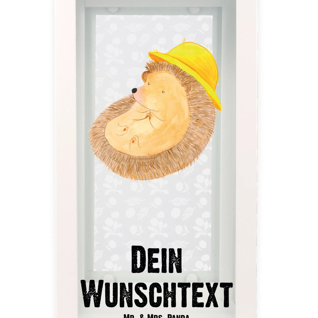 Personalisierte Deko Laterne Igel betet Orientalische Laterne Mit Namensdruck, Laterne Mit Sternenmuster Und Namen, Lichterlaterne Mit Wunschname, XXL-Laterne Mit Wunschname, Vintage-Laterne Personalisiert, Personalisierte Deko Laterne, Deko Laterne Mit Namen, Minimalistische Laterne Mit Namen, Tischlaterne Mit Wunschname, Landhausstil-Laterne Mit Namen, Innenraum-Laterne Mit Namen, Skandinavische Laterne Mit Namen, Laternen-Set Personalisiert, Dekolaterne Mit Wunschname, Laterne Mit Blumenmotiv Und Wunschname, Hängelaterne Mit Namensgravur, Laternenwindlicht Mit Namen, Teelichthalter Laterne Mit Wunschname, Laterne Mit Griff Und Wunschname, Weiße Laterne Mit Wunschname, Shabby-Chic-Laterne Mit Wunschname, Hängelaterne Deko Mit Namen, LED-Laterne Mit Namensgravur, Outdoor-Laterne Mit Wunschname, Maritim-Laterne Mit Wunschname, Laterne Deko Mit Namen, Lichterkettenlaterne Mit Namen, Spiegelglas-Laterne Mit Namensdruck, Terrasse-Laterne Mit Wunschnamen, Klassische Laterne Mit Namensgravur, Wetterfeste Laterne Mit Wunschname, Beleuchtete Laterne Mit Namen, Holzlaterne Mit Namensdruck, Glaslaterne Mit Wunschname, Gartenlaterne Personalisiert, Stellbare Laterne Mit Namen, Pastellfarbene Laterne Mit Namensdruck, Rustikale Laterne Mit Namensgravur, Moderne Laterne Mit Namen, Romantische Laterne Mit Wunschname, Motivlaterne Mit Namensgravur, Kleine Laterne Mit Namensdruck, Kerzenlaterne Mit Namensdruck, Metalllaterne Mit Namen, Windlichtlaterne Mit Namensgravur, Tiermotive, Gute Laune, lustige Sprüche, Tiere, Dankbar sein, dankbar, genießen, Leben, Sonnenhut, Amen, Dankbarkeit, beten, Igel mit Hut, Gott, Igel