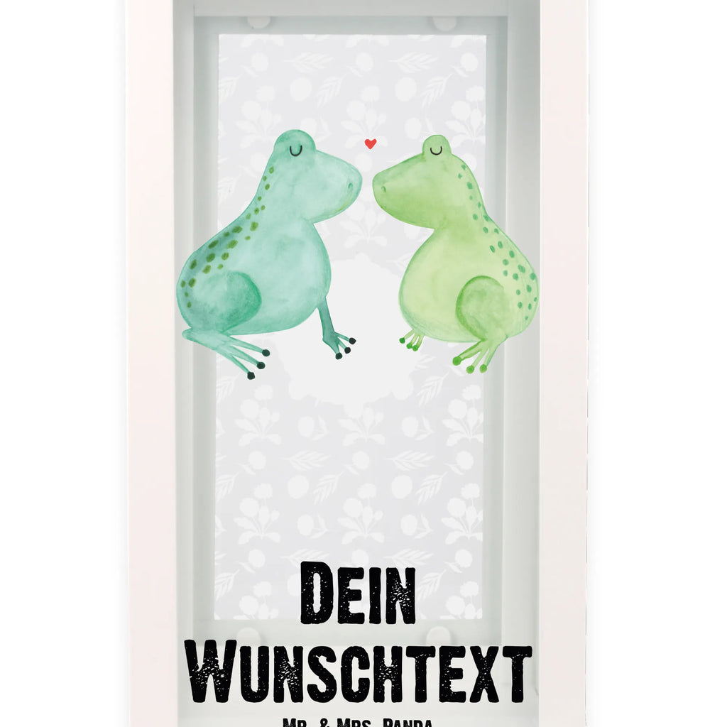 Personalisierte Deko Laterne Frosch Liebe Kerzenlaterne Mit Namensdruck, Shabby-Chic-Laterne Mit Wunschname, Rustikale Laterne Mit Namensgravur, Deko Laterne, Gartenlaterne Personalisiert, Motivlaterne Mit Namensgravur, Laternen-Set Personalisiert, Laterne Mit Griff Und Wunschname, XXL-Laterne Mit Wunschname, Landhausstil-Laterne Mit Namen, Metall Laterne, Minimalistische Laterne Mit Namen, Terrasse-Laterne Mit Wunschnamen, Romantische Laterne Mit Wunschname, Hängeleuchte, Laterne Mit Blumenmotiv Und Wunschname, Stellbare Laterne Mit Namen, Windlichtlaterne Mit Namensgravur, Hängelaterne Mit Namensgravur, Spiegelglas-Laterne Mit Namensdruck, Tischlaterne Mit Wunschname, Pastellfarbene Laterne Mit Namensdruck, Outdoor-Laterne Mit Wunschname, Glaslaterne Mit Wunschname, Deko Laterne Mit Namen, Moderne Laterne Mit Namen, Vintage-Laterne Personalisiert, Innenraum-Laterne Mit Namen, Wetterfeste Laterne Mit Wunschname, Laterne Mit Sternenmuster Und Namen, Kleine Laterne Mit Namensdruck, Lichterlaterne Mit Wunschname, Maritim-Laterne Mit Wunschname, Klassische Laterne Mit Namensgravur, Hängelaterne Deko Mit Namen, Skandinavische Laterne Mit Namen, Dekolaterne Mit Wunschname, Weiße Laterne Mit Wunschname, Windlicht, Leuchten, Laternenwindlicht Mit Namen, Beleuchtete Laterne Mit Namen, Holzlaterne Mit Namensdruck, Lichterkettenlaterne Mit Namen, Metalllaterne Mit Namen, Teelichthalter Laterne Mit Wunschname, Laterne Deko Mit Namen, Personalisierte Deko Laterne, Orientalische Laterne Mit Namensdruck, LED-Laterne Mit Namensgravur, Freundin, Freund, Liebe, Liebesgeschenk, Jahrestag, Verlobung, Partner, Ehemann, Ehefrau, Heiraten, Heiratsantrag, Hocheitstag, Geschenk Freund, Geschenk Freundin, Verlobt, Froschkönig, Verliebt, Geschenk Hochzeit, Hochzeitstag, Verheiratet, Frösche, Frosch, Fröschchen, Liebesbeweis