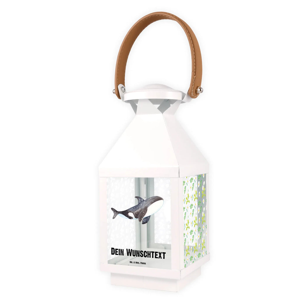 Personalisierte Deko Laterne Orca Personalisierte Deko Laterne, Outdoor-Laterne Mit Wunschname, Minimalistische Laterne Mit Namen, Leuchten, Orientalische Laterne Mit Namensdruck, XXL-Laterne Mit Wunschname, Laternenwindlicht Mit Namen, Kerzenlaterne Mit Namensdruck, Teelichthalter Laterne Mit Wunschname, Gartenlaterne Personalisiert, Laterne Deko Mit Namen, Metall Laterne, Maritim-Laterne Mit Wunschname, Metalllaterne Mit Namen, Klassische Laterne Mit Namensgravur, Glaslaterne Mit Wunschname, Deko Laterne Mit Namen, LED-Laterne Mit Namensgravur, Innenraum-Laterne Mit Namen, Moderne Laterne Mit Namen, Hängelaterne Deko Mit Namen, Motivlaterne Mit Namensgravur, Vintage-Laterne Personalisiert, Kleine Laterne Mit Namensdruck, Laterne Mit Griff Und Wunschname, Laterne Mit Sternenmuster Und Namen, Laternen-Set Personalisiert, Windlichtlaterne Mit Namensgravur, Hängelaterne Mit Namensgravur, Romantische Laterne Mit Wunschname, Tischlaterne Mit Wunschname, Wetterfeste Laterne Mit Wunschname, Windlicht, Lichterlaterne Mit Wunschname, Skandinavische Laterne Mit Namen, Landhausstil-Laterne Mit Namen, Terrasse-Laterne Mit Wunschnamen, Holzlaterne Mit Namensdruck, Weiße Laterne Mit Wunschname, Lichterkettenlaterne Mit Namen, Deko Laterne, Spiegelglas-Laterne Mit Namensdruck, Stellbare Laterne Mit Namen, Beleuchtete Laterne Mit Namen, Rustikale Laterne Mit Namensgravur, Shabby-Chic-Laterne Mit Wunschname, Hängeleuchte, Pastellfarbene Laterne Mit Namensdruck, Laterne Mit Blumenmotiv Und Wunschname, Dekolaterne Mit Wunschname, Meer, Urlaub, Meerestiere, Killerwal, Startup, Orca, Motivation, Orcas, Neustart, Selbstliebe, Büro, Möglichkeiten, Arbeit, Wal