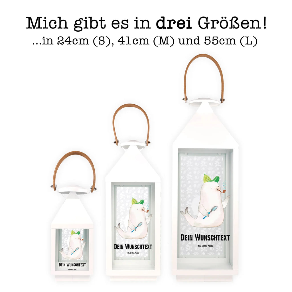 Personalisierte Deko Laterne Robbe Sherlock Personalisierte Deko Laterne, Lichterkettenlaterne Mit Namen, Kleine Laterne Mit Namensdruck, Deko Laterne Mit Namen, Holzlaterne Mit Namensdruck, Motivlaterne Mit Namensgravur, Laternen-Set Personalisiert, Windlichtlaterne Mit Namensgravur, Gartenlaterne Personalisiert, Hängeleuchte, Moderne Laterne Mit Namen, Leuchten, Hängelaterne Deko Mit Namen, Vintage-Laterne Personalisiert, Shabby-Chic-Laterne Mit Wunschname, Glaslaterne Mit Wunschname, Laterne Deko Mit Namen, Pastellfarbene Laterne Mit Namensdruck, Laterne Mit Griff Und Wunschname, Wetterfeste Laterne Mit Wunschname, Dekolaterne Mit Wunschname, Romantische Laterne Mit Wunschname, Beleuchtete Laterne Mit Namen, Laterne Mit Sternenmuster Und Namen, Landhausstil-Laterne Mit Namen, Terrasse-Laterne Mit Wunschnamen, Metalllaterne Mit Namen, Kerzenlaterne Mit Namensdruck, Deko Laterne, Rustikale Laterne Mit Namensgravur, Klassische Laterne Mit Namensgravur, Teelichthalter Laterne Mit Wunschname, Tischlaterne Mit Wunschname, Windlicht, Skandinavische Laterne Mit Namen, Outdoor-Laterne Mit Wunschname, XXL-Laterne Mit Wunschname, Stellbare Laterne Mit Namen, LED-Laterne Mit Namensgravur, Metall Laterne, Lichterlaterne Mit Wunschname, Laterne Mit Blumenmotiv Und Wunschname, Hängelaterne Mit Namensgravur, Innenraum-Laterne Mit Namen, Maritim-Laterne Mit Wunschname, Minimalistische Laterne Mit Namen, Weiße Laterne Mit Wunschname, Laternenwindlicht Mit Namen, Spiegelglas-Laterne Mit Namensdruck, Orientalische Laterne Mit Namensdruck, Lustige Sprüche, Tiere, Tiermotive, Gute Laune