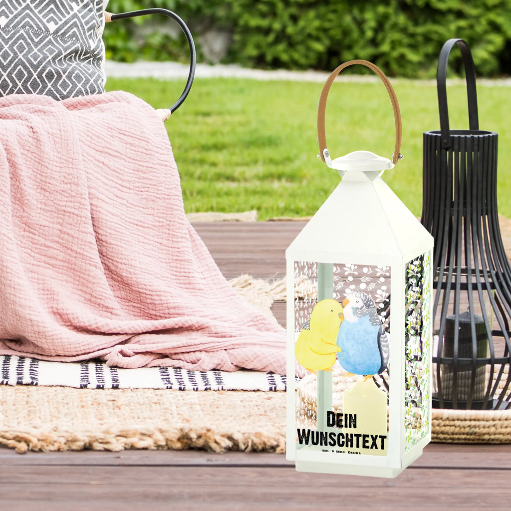 Personalisierte Deko Laterne Wellensittich Liebe Orientalische Laterne Mit Namensdruck, Moderne Laterne Mit Namen, Wetterfeste Laterne Mit Wunschname, Innenraum-Laterne Mit Namen, Laterne Mit Sternenmuster Und Namen, Teelichthalter Laterne Mit Wunschname, Landhausstil-Laterne Mit Namen, Spiegelglas-Laterne Mit Namensdruck, Metalllaterne Mit Namen, Kerzenlaterne Mit Namensdruck, Shabby-Chic-Laterne Mit Wunschname, Kleine Laterne Mit Namensdruck, Leuchten, Hängeleuchte, Minimalistische Laterne Mit Namen, Holzlaterne Mit Namensdruck, Lichterkettenlaterne Mit Namen, Lichterlaterne Mit Wunschname, Glaslaterne Mit Wunschname, Windlichtlaterne Mit Namensgravur, Vintage-Laterne Personalisiert, Terrasse-Laterne Mit Wunschnamen, Klassische Laterne Mit Namensgravur, Deko Laterne, Deko Laterne Mit Namen, Dekolaterne Mit Wunschname, Laternenwindlicht Mit Namen, Windlicht, Romantische Laterne Mit Wunschname, Tischlaterne Mit Wunschname, Laterne Mit Blumenmotiv Und Wunschname, Rustikale Laterne Mit Namensgravur, Skandinavische Laterne Mit Namen, Weiße Laterne Mit Wunschname, Hängelaterne Mit Namensgravur, XXL-Laterne Mit Wunschname, Metall Laterne, Hängelaterne Deko Mit Namen, Stellbare Laterne Mit Namen, Beleuchtete Laterne Mit Namen, Pastellfarbene Laterne Mit Namensdruck, Gartenlaterne Personalisiert, Laternen-Set Personalisiert, Laterne Mit Griff Und Wunschname, LED-Laterne Mit Namensgravur, Laterne Deko Mit Namen, Maritim-Laterne Mit Wunschname, Outdoor-Laterne Mit Wunschname, Personalisierte Deko Laterne, Motivlaterne Mit Namensgravur, Freundin, Freund, Liebe, Liebesgeschenk, Jahrestag, Verlobung, Partner, Ehemann, Ehefrau, Heiraten, Heiratsantrag, Hocheitstag, Wellensittich, Kuscheln, Vögel, Vertrauen, Nähe