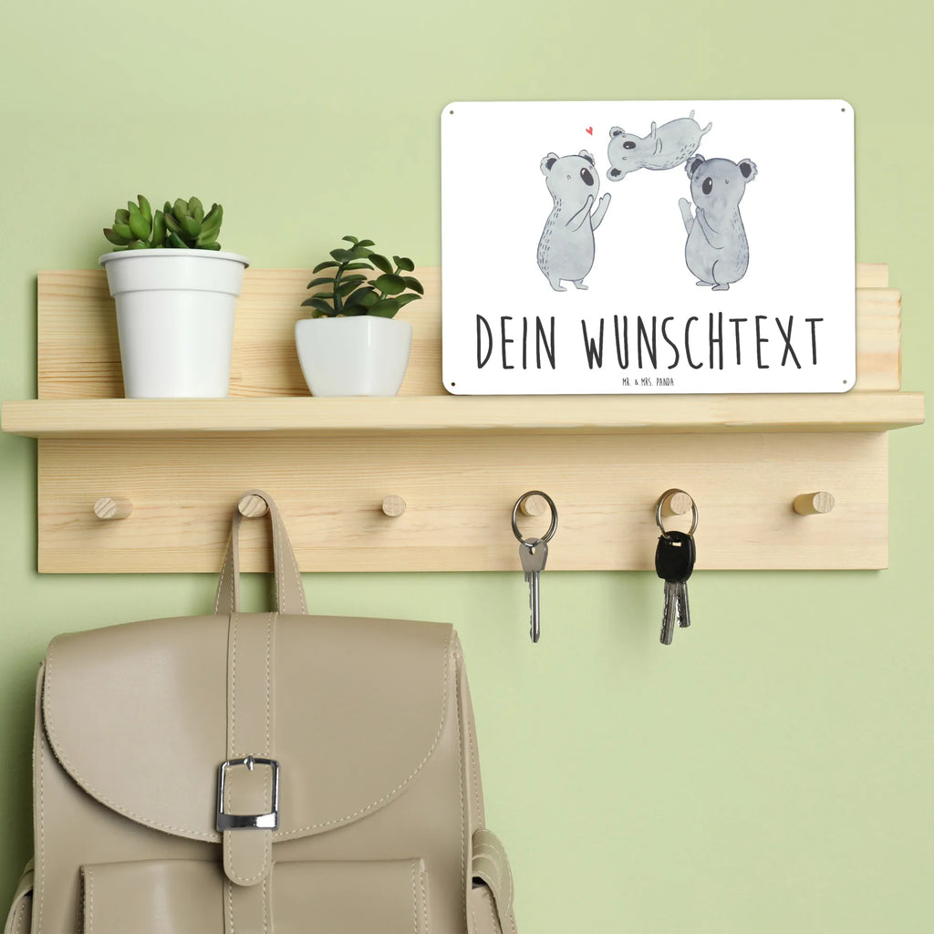 Personalisiertes Blechschild Koalas Feiern Blechschild Zum Hinstellen Mit Wunschtext, Metallschild Mit Namen, Blechschild Mit Namen, Wandschild Metall Personalisiert, Blechschild Für Freunde Mit Text, Personalisierbares Blechschild, Design Blechschild Mit Wunschtext, Vintage Blechschild Mit Wunschtext, Blechschild Zum Aufhängen Mit Text, Kleines Blechschild Mit Namen, Blechschild Für Küche Mit Wunschtext, Spruchschild Metall Personalisiert, Geschenk Blechschild Mit Text, Blechschild Für Balkon Mit Wunschtext, Großes Blechschild Personalisiert, Blechschild Handgemacht Mit Namen, Lustiges Blechschild Mit Namen, Blechschild Für Garten Mit Text, Blechschild Personalisiert, Blechschild Für Männer Mit Wunschtext, Dekoschild Metall Mit Gravur, Wanddeko Blechschild Personalisiert, Blechschild Für Frauen Mit Namen, Retro Blechschild Mit Namen, Türschild Mit Namen, Blechschild Mit Wunschtext, Blechschild Für Wohnzimmer Mit Namen, Metallschild Mit Wunschtext, Blechschild Mit Spruch Und Namen, Nostalgieschild Mit Wunschtext, Geschenk, Geburtstagsgeschenk, Geburtstag, Koala, Liebe, Kind, Herz, Familie, Eltern
