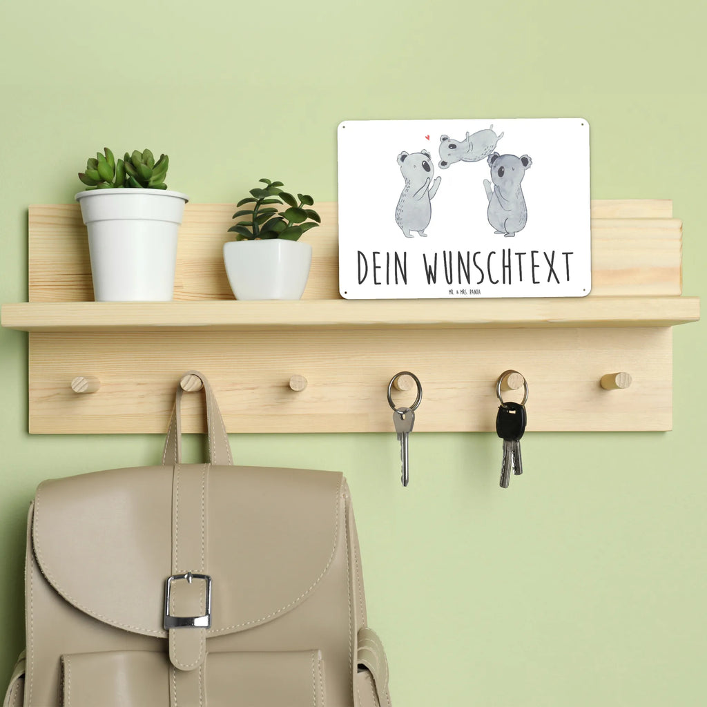 Personalisiertes Blechschild Koalas Feiern Blechschild Zum Hinstellen Mit Wunschtext, Metallschild Mit Namen, Blechschild Mit Namen, Wandschild Metall Personalisiert, Blechschild Für Freunde Mit Text, Personalisierbares Blechschild, Design Blechschild Mit Wunschtext, Vintage Blechschild Mit Wunschtext, Blechschild Zum Aufhängen Mit Text, Kleines Blechschild Mit Namen, Blechschild Für Küche Mit Wunschtext, Spruchschild Metall Personalisiert, Geschenk Blechschild Mit Text, Blechschild Für Balkon Mit Wunschtext, Großes Blechschild Personalisiert, Blechschild Handgemacht Mit Namen, Lustiges Blechschild Mit Namen, Blechschild Für Garten Mit Text, Blechschild Personalisiert, Blechschild Für Männer Mit Wunschtext, Dekoschild Metall Mit Gravur, Wanddeko Blechschild Personalisiert, Blechschild Für Frauen Mit Namen, Retro Blechschild Mit Namen, Türschild Mit Namen, Blechschild Mit Wunschtext, Blechschild Für Wohnzimmer Mit Namen, Metallschild Mit Wunschtext, Blechschild Mit Spruch Und Namen, Nostalgieschild Mit Wunschtext, Geschenk, Geburtstagsgeschenk, Geburtstag, Koala, Liebe, Kind, Herz, Familie, Eltern