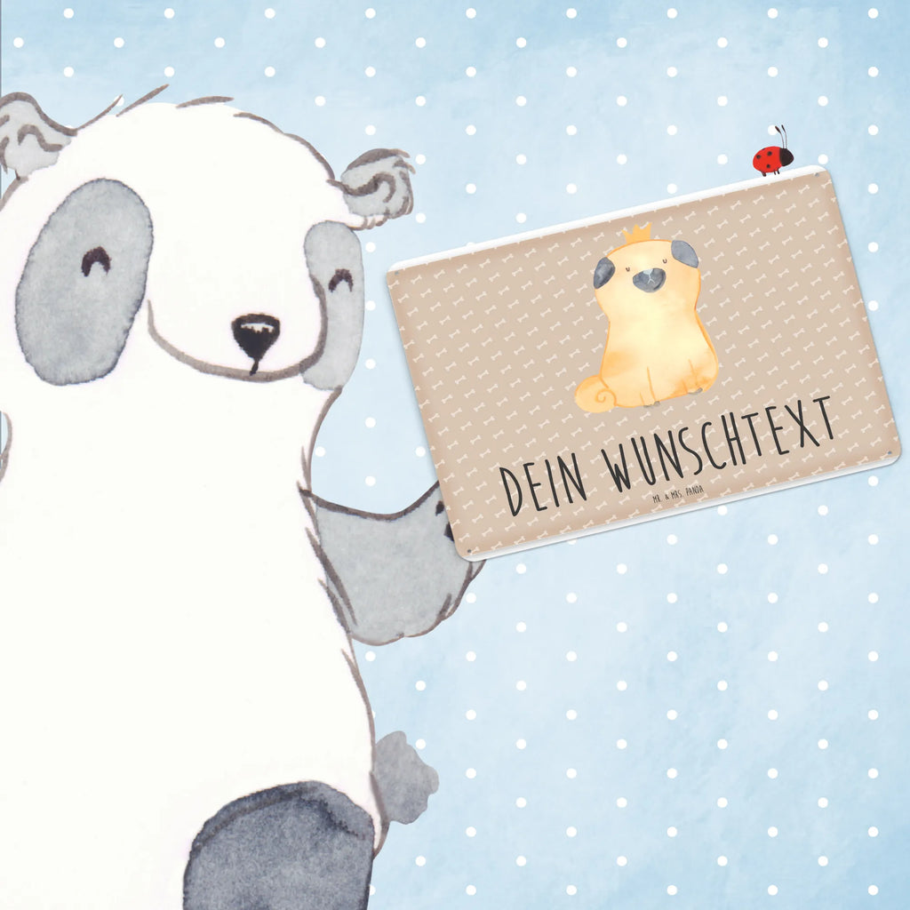 Personalisiertes Blechschild Mops Krone Metallschild Mit Namen, Wanddeko Blechschild Personalisiert, Blechschild Personalisiert, Blechschild Mit Spruch Und Namen, Blechschild Für Küche Mit Wunschtext, Dekoschild Metall Mit Gravur, Blechschild Für Frauen Mit Namen, Blechschild Für Garten Mit Text, Blechschild Zum Hinstellen Mit Wunschtext, Metallschild Mit Wunschtext, Vintage Blechschild Mit Wunschtext, Design Blechschild Mit Wunschtext, Blechschild Für Balkon Mit Wunschtext, Wandschild Metall Personalisiert, Retro Blechschild Mit Namen, Blechschild Für Freunde Mit Text, Kleines Blechschild Mit Namen, Nostalgieschild Mit Wunschtext, Blechschild Für Wohnzimmer Mit Namen, Geschenk Blechschild Mit Text, Blechschild Mit Namen, Lustiges Blechschild Mit Namen, Großes Blechschild Personalisiert, Personalisierbares Blechschild, Türschild Mit Namen, Blechschild Mit Wunschtext, Spruchschild Metall Personalisiert, Blechschild Für Männer Mit Wunschtext, Blechschild Handgemacht Mit Namen, Blechschild Zum Aufhängen Mit Text, Sprüche, Tierliebhaber, Hunderasse, Haustier, Hund, Hundebesitzer, Hundemotiv, Hausregel, Allergisch, Mops, Lustig, Hundebesitzer. Spruch, Kinderlos