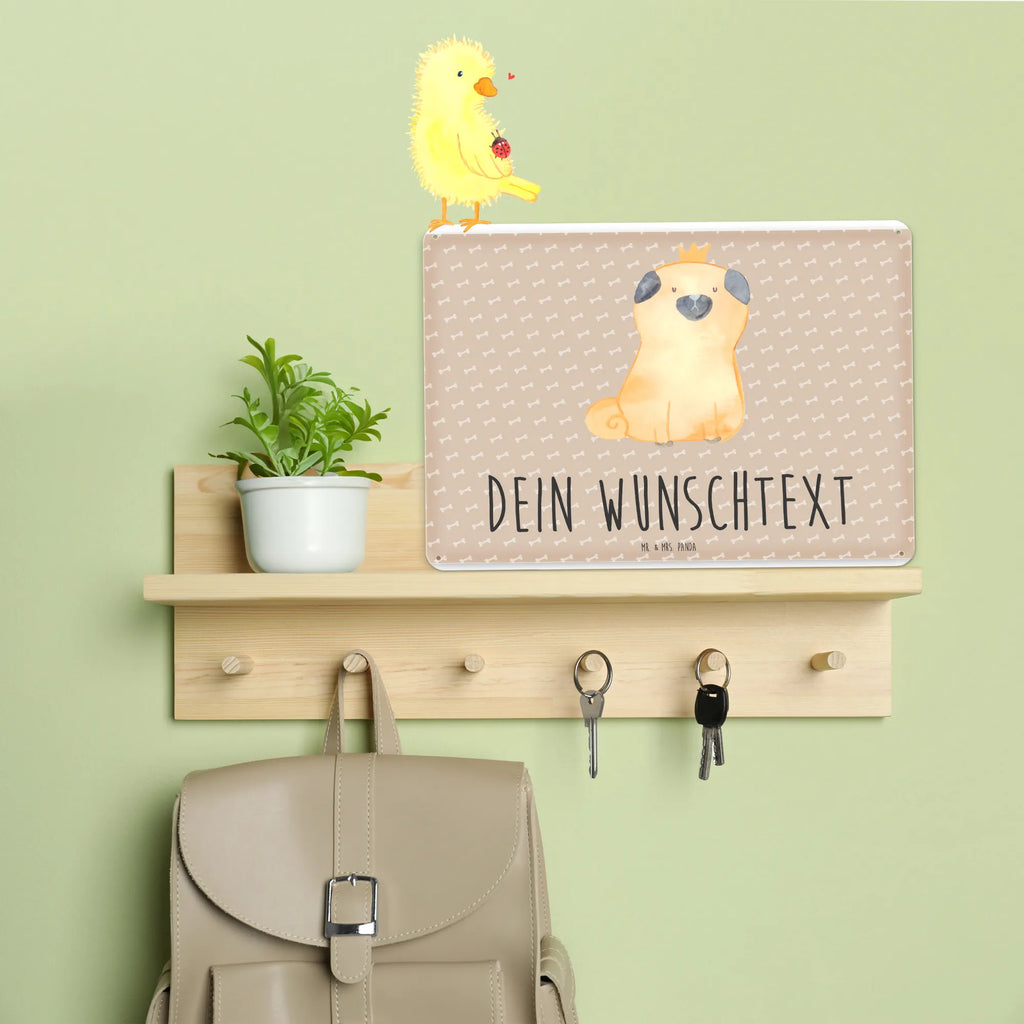 Personalisiertes Blechschild Mops Krone Metallschild Mit Namen, Wanddeko Blechschild Personalisiert, Blechschild Personalisiert, Blechschild Mit Spruch Und Namen, Blechschild Für Küche Mit Wunschtext, Dekoschild Metall Mit Gravur, Blechschild Für Frauen Mit Namen, Blechschild Für Garten Mit Text, Blechschild Zum Hinstellen Mit Wunschtext, Metallschild Mit Wunschtext, Vintage Blechschild Mit Wunschtext, Design Blechschild Mit Wunschtext, Blechschild Für Balkon Mit Wunschtext, Wandschild Metall Personalisiert, Retro Blechschild Mit Namen, Blechschild Für Freunde Mit Text, Kleines Blechschild Mit Namen, Nostalgieschild Mit Wunschtext, Blechschild Für Wohnzimmer Mit Namen, Geschenk Blechschild Mit Text, Blechschild Mit Namen, Lustiges Blechschild Mit Namen, Großes Blechschild Personalisiert, Personalisierbares Blechschild, Türschild Mit Namen, Blechschild Mit Wunschtext, Spruchschild Metall Personalisiert, Blechschild Für Männer Mit Wunschtext, Blechschild Handgemacht Mit Namen, Blechschild Zum Aufhängen Mit Text, Sprüche, Tierliebhaber, Hunderasse, Haustier, Hund, Hundebesitzer, Hundemotiv, Hausregel, Allergisch, Mops, Lustig, Hundebesitzer. Spruch, Kinderlos