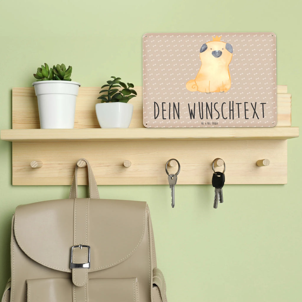 Personalisiertes Blechschild Mops Krone Metallschild Mit Namen, Wanddeko Blechschild Personalisiert, Blechschild Personalisiert, Blechschild Mit Spruch Und Namen, Blechschild Für Küche Mit Wunschtext, Dekoschild Metall Mit Gravur, Blechschild Für Frauen Mit Namen, Blechschild Für Garten Mit Text, Blechschild Zum Hinstellen Mit Wunschtext, Metallschild Mit Wunschtext, Vintage Blechschild Mit Wunschtext, Design Blechschild Mit Wunschtext, Blechschild Für Balkon Mit Wunschtext, Wandschild Metall Personalisiert, Retro Blechschild Mit Namen, Blechschild Für Freunde Mit Text, Kleines Blechschild Mit Namen, Nostalgieschild Mit Wunschtext, Blechschild Für Wohnzimmer Mit Namen, Geschenk Blechschild Mit Text, Blechschild Mit Namen, Lustiges Blechschild Mit Namen, Großes Blechschild Personalisiert, Personalisierbares Blechschild, Türschild Mit Namen, Blechschild Mit Wunschtext, Spruchschild Metall Personalisiert, Blechschild Für Männer Mit Wunschtext, Blechschild Handgemacht Mit Namen, Blechschild Zum Aufhängen Mit Text, Sprüche, Tierliebhaber, Hunderasse, Haustier, Hund, Hundebesitzer, Hundemotiv, Hausregel, Allergisch, Mops, Lustig, Hundebesitzer. Spruch, Kinderlos