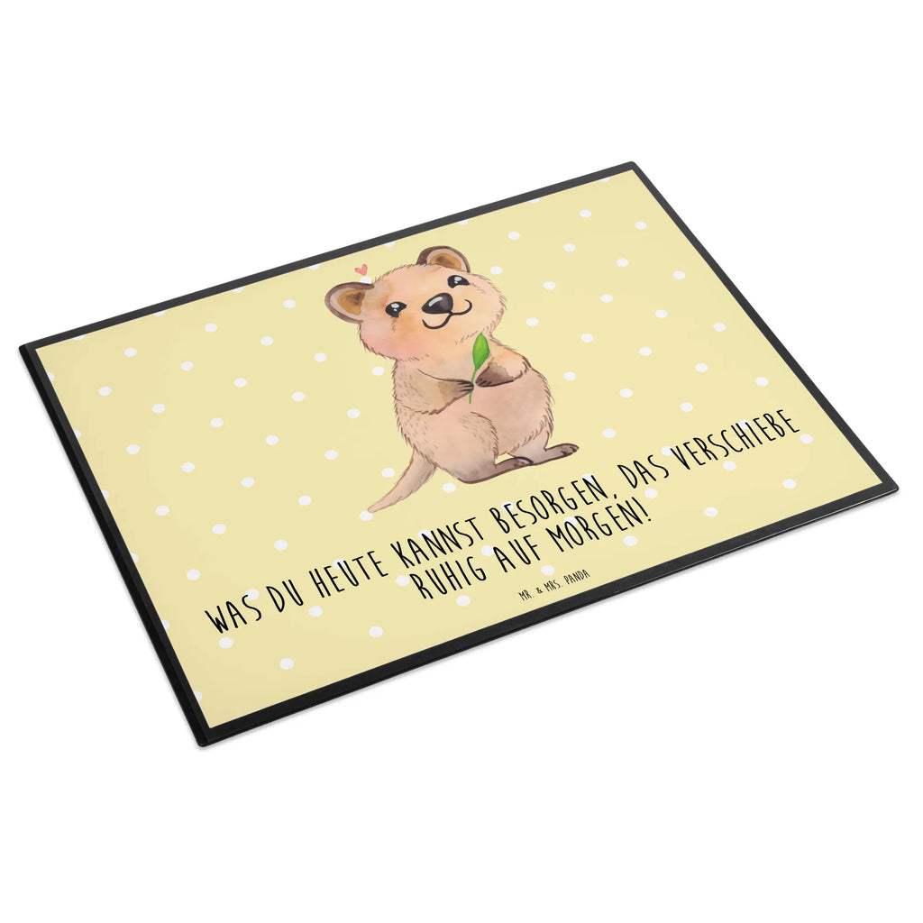 Schreibtischunterlage Quokka Happy Büroartikel, Schreibtischauflage, Schreibtisch Unterlagen, Schreibtischunterlage Groß, Schreibunterlage, Bürobedarf, Schreibwaren, Tiermotive, Gute Laune, lustige Sprüche, Tiere, Niedliches Tier, Verschieben, Dinge erledigen, Quokka, Aufschieberitis, Lustiger Spruch