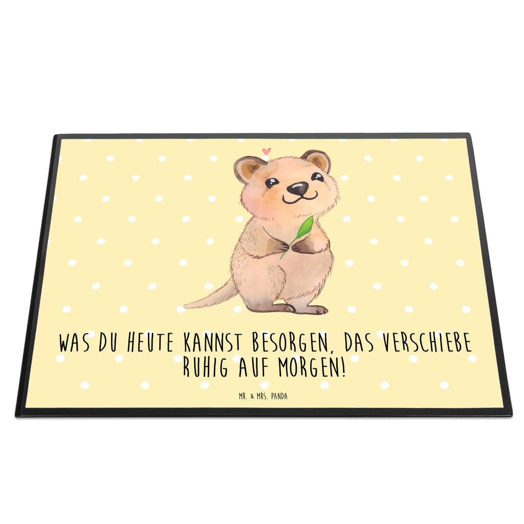 Schreibtischunterlage Quokka Happy Büroartikel, Schreibtischauflage, Schreibtisch Unterlagen, Schreibtischunterlage Groß, Schreibunterlage, Bürobedarf, Schreibwaren, Tiermotive, Gute Laune, lustige Sprüche, Tiere, Niedliches Tier, Verschieben, Dinge erledigen, Quokka, Aufschieberitis, Lustiger Spruch