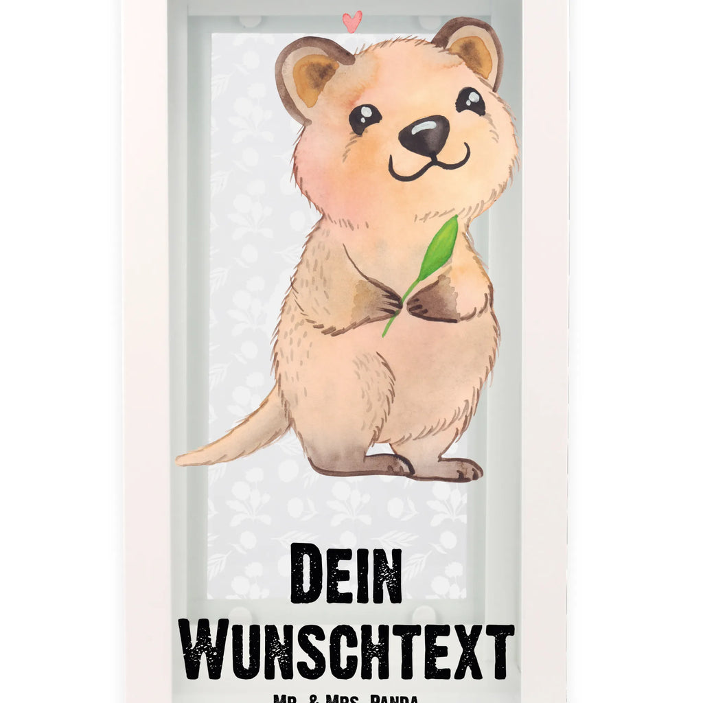 Personalisierte Deko Laterne Quokka Happy Laternen-Set Personalisiert, Windlicht, Lichterkettenlaterne Mit Namen, Laterne Deko Mit Namen, Motivlaterne Mit Namensgravur, Spiegelglas-Laterne Mit Namensdruck, Landhausstil-Laterne Mit Namen, Laterne Mit Sternenmuster Und Namen, Weiße Laterne Mit Wunschname, Personalisierte Deko Laterne, Moderne Laterne Mit Namen, Minimalistische Laterne Mit Namen, Stellbare Laterne Mit Namen, Kleine Laterne Mit Namensdruck, Pastellfarbene Laterne Mit Namensdruck, Wetterfeste Laterne Mit Wunschname, Teelichthalter Laterne Mit Wunschname, Orientalische Laterne Mit Namensdruck, Maritim-Laterne Mit Wunschname, Hängelaterne Mit Namensgravur, Dekolaterne Mit Wunschname, Beleuchtete Laterne Mit Namen, Metall Laterne, LED-Laterne Mit Namensgravur, Outdoor-Laterne Mit Wunschname, Skandinavische Laterne Mit Namen, Innenraum-Laterne Mit Namen, Glaslaterne Mit Wunschname, Laternenwindlicht Mit Namen, Hängelaterne Deko Mit Namen, Vintage-Laterne Personalisiert, Windlichtlaterne Mit Namensgravur, Hängeleuchte, Kerzenlaterne Mit Namensdruck, Deko Laterne, Leuchten, XXL-Laterne Mit Wunschname, Laterne Mit Blumenmotiv Und Wunschname, Gartenlaterne Personalisiert, Laterne Mit Griff Und Wunschname, Lichterlaterne Mit Wunschname, Holzlaterne Mit Namensdruck, Klassische Laterne Mit Namensgravur, Rustikale Laterne Mit Namensgravur, Romantische Laterne Mit Wunschname, Metalllaterne Mit Namen, Tischlaterne Mit Wunschname, Shabby-Chic-Laterne Mit Wunschname, Terrasse-Laterne Mit Wunschnamen, Deko Laterne Mit Namen, Lustige Sprüche, Tiere, Tiermotive, Gute Laune, Dinge Erledigen, Aufschieberitis, Lustiger Spruch, Niedliches Tier, Quokka, Verschieben