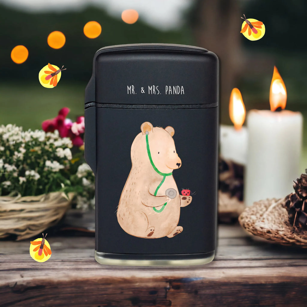 Feuerzeug Bär Arzt Feuerzeug mit Motiv, Feuerzeug Bedruckt, Feuerzeug, Feuerzeug Windfest, Feuerzeug Nachfüllbar, Feuerzeug Umweltfreundlich, Feuerzeug wiederbefüllbar, Feuerzeug Design, Gasfeuerzeug, Feuerzeug Geschenk, Feuerzeug schlicht, Feuerzeug Für Männer, Feuerzeug Für Kerzen, Feuerzeug Für Grill, Feuerzeug Für Frauen, Feuerzeug Für Kamin, Feuerzeuge, Feuerzeug Elektrisch, Feuerzeug Modern, Feuerzeug Mit Kindersicherung, Feuerzeug Vintage, Feuerzeug normal, Feuerzeug Für Camping, Bär, Teddy, Teddybär, Professor, Doktorin, Ärztin, Professorin, Arzt, Doktor