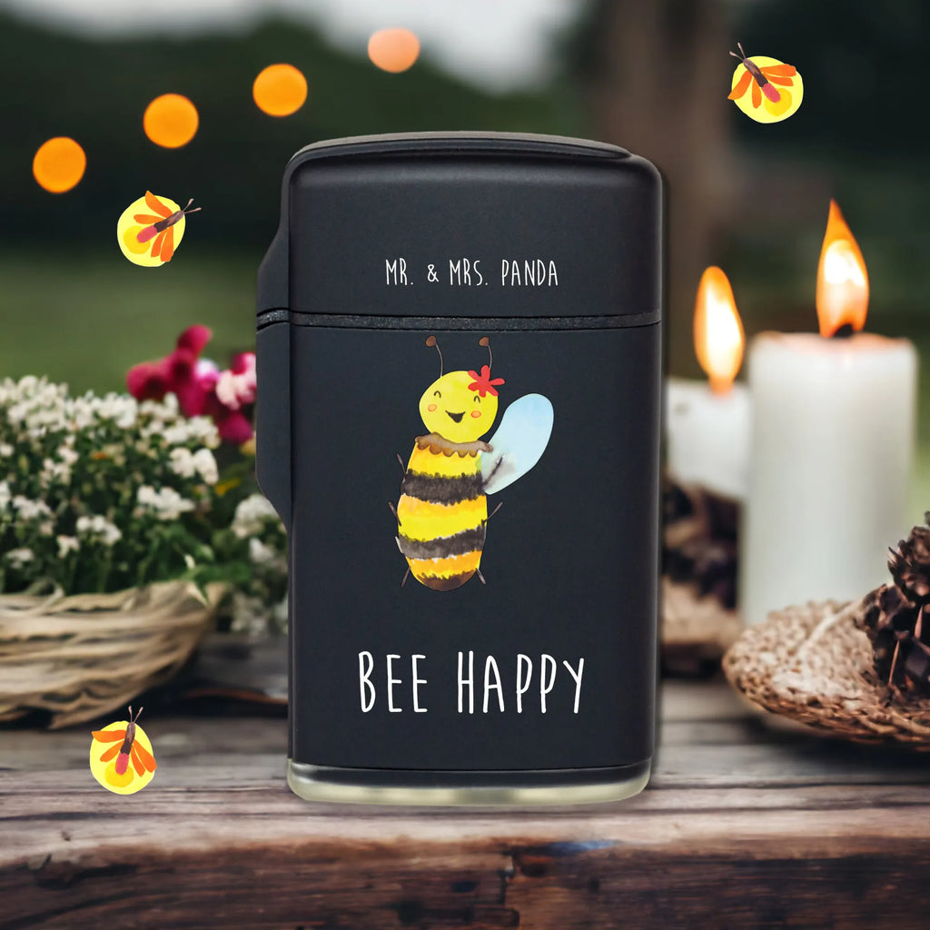 Lighter bee happy Feuerzeug Für Frauen, Feuerzeug mit Motiv, Feuerzeug Elektrisch, Feuerzeug, Feuerzeug Design, Feuerzeug Für Camping, Feuerzeug Für Grill, Feuerzeug wiederbefüllbar, Feuerzeug Geschenk, Feuerzeug Windfest, Feuerzeug Für Männer, Feuerzeug Modern, Feuerzeug normal, Feuerzeuge, Feuerzeug Umweltfreundlich, Feuerzeug schlicht, Feuerzeug Für Kamin, Feuerzeug Für Kerzen, Feuerzeug Bedruckt, Feuerzeug Vintage, Gasfeuerzeug, Feuerzeug Mit Kindersicherung, Feuerzeug Nachfüllbar, Biene, Wespe, Hummel