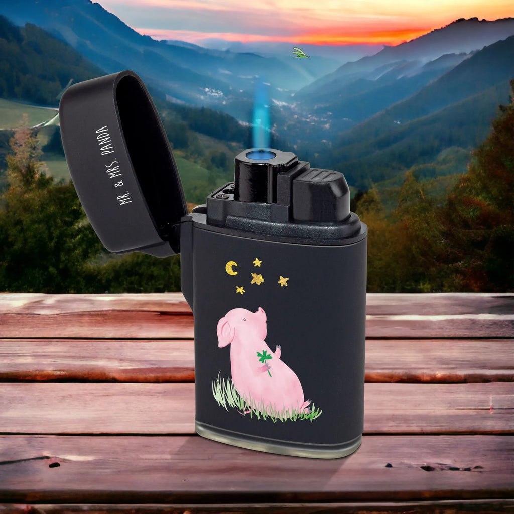 Lighter Pig Luck Feuerzeug, Feuerzeuge, Sturmfeuerzeug, Gasfeuerzeug, Luxus Feuerzeug, Sturmfeuerzeug nachfüllbar, Tiermotive, Gute Laune, lustige Sprüche, Tiere, Glücksschwein. Glück, Schwein, Schweinchen, Sterne, Sernchen, Ziele, Träume, Motivation, Glücksbringer