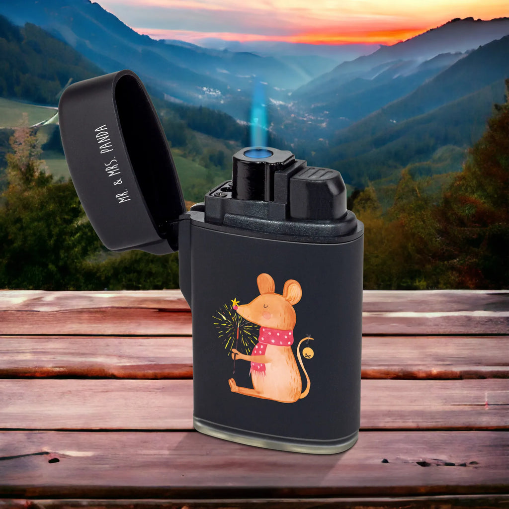 Feuerzeug Weihnachtsmaus Feuerzeug normal, Feuerzeug mit Motiv, Feuerzeug, Feuerzeug Windfest, Feuerzeuge, Feuerzeug Mit Kindersicherung, Feuerzeug Design, Feuerzeug Für Kerzen, Feuerzeug wiederbefüllbar, Feuerzeug Elektrisch, Feuerzeug Für Camping, Feuerzeug Für Kamin, Feuerzeug Nachfüllbar, Feuerzeug Modern, Gasfeuerzeug, Feuerzeug schlicht, Feuerzeug Bedruckt, Feuerzeug Für Grill, Feuerzeug Umweltfreundlich, Feuerzeug Geschenk, Feuerzeug Für Männer, Feuerzeug Für Frauen, Feuerzeug Vintage, Winter, Weihnachten, Weihnachtsdeko, Nikolaus, Advent, Heiligabend, Wintermotiv, Frohe Weihnachten, Weihnachtsmotiv, Weihnachtsgruß, Weihnachtswunder, Mäuschen, Maus